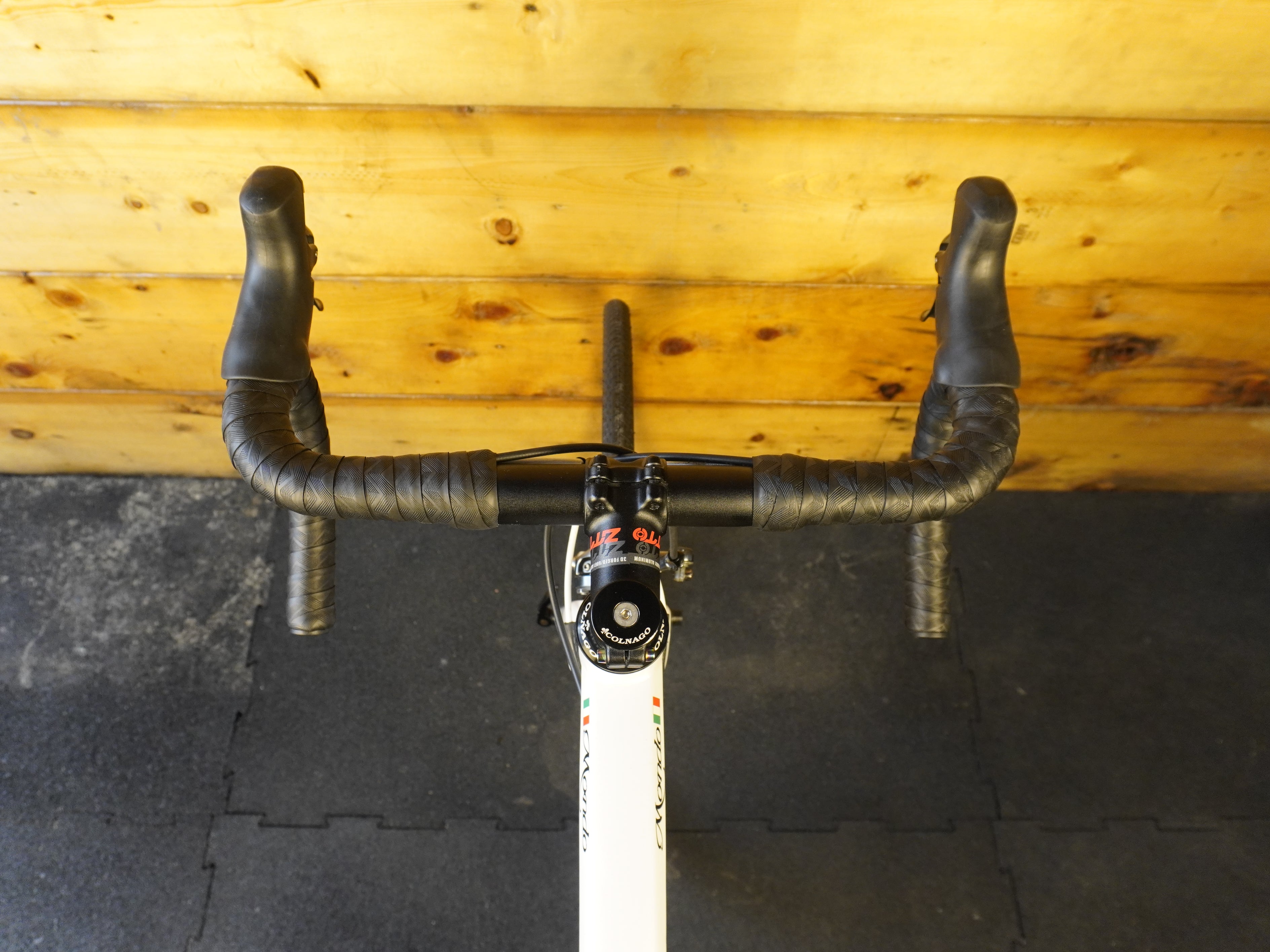 Colnago Mondo Road Bike