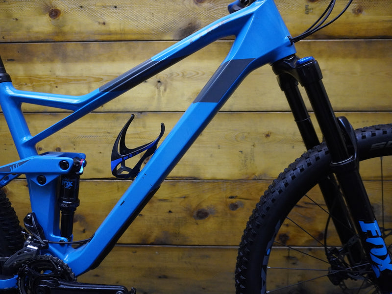 RENT Cube Stereo Race Mountain Bike