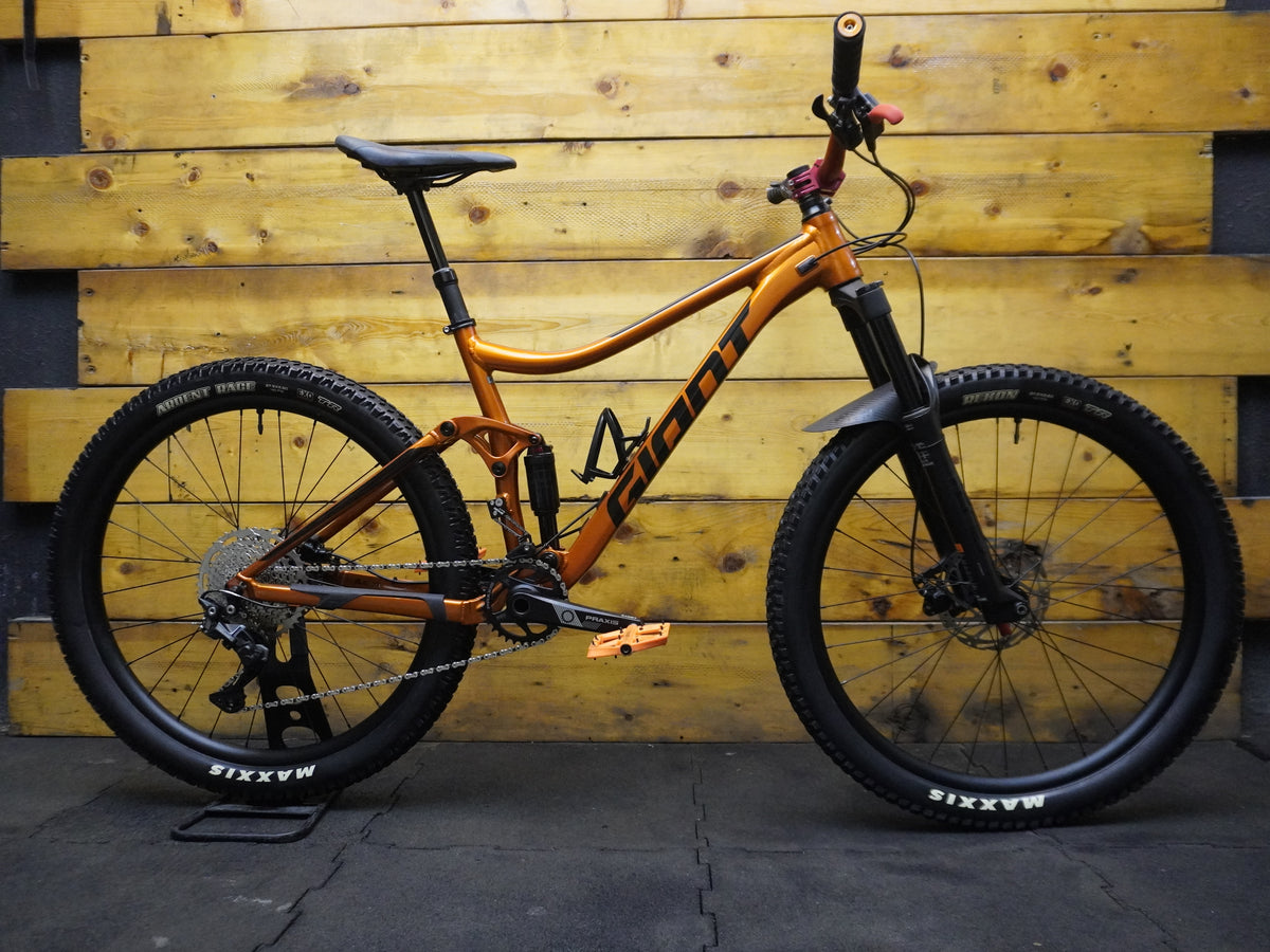 RENT Giant Stance Mountain Bike
