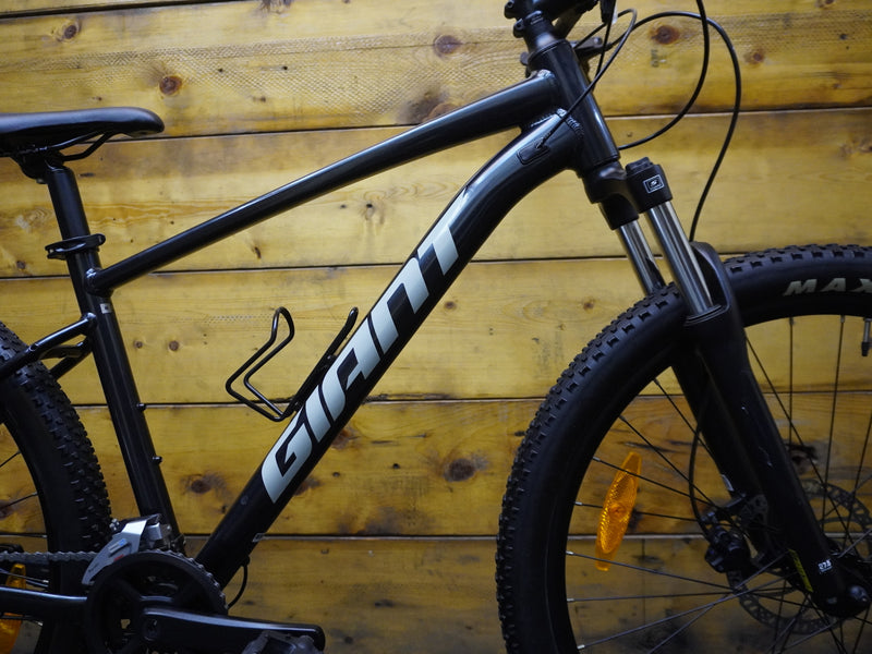 RENT Giant Talon 3 Mountain Bike