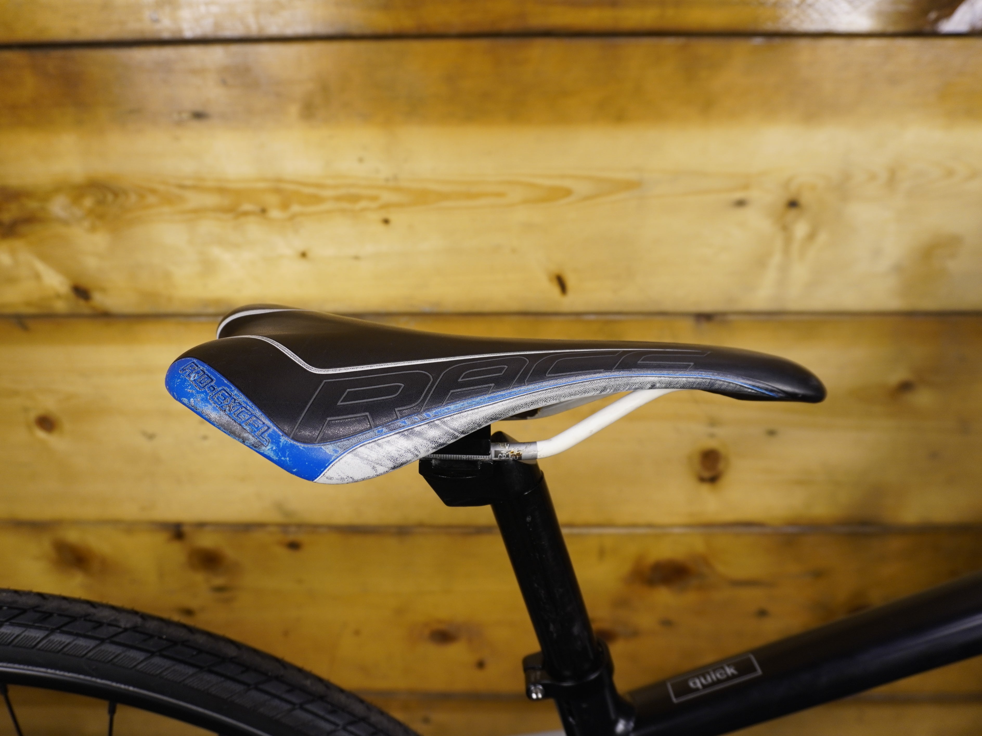 RENT Cannondale Quick 5 Hybrid Bike