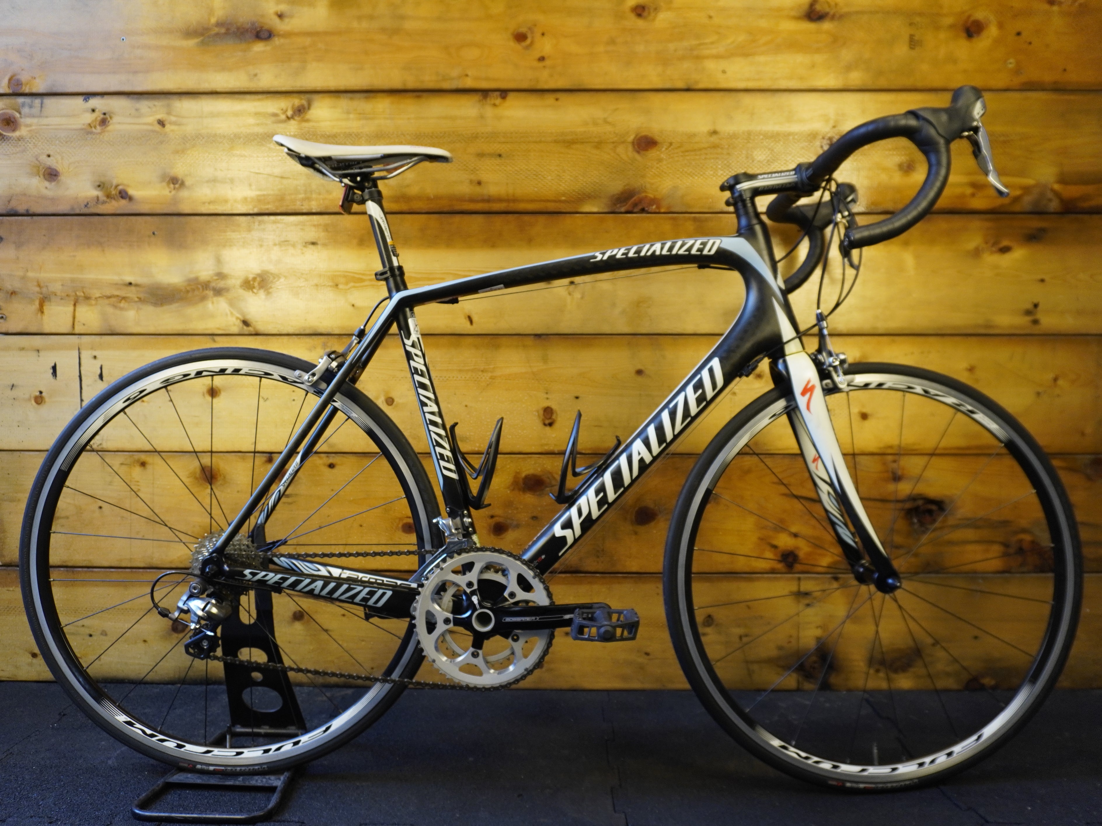 RENT Specialized Tarmac Elite Mid-Compact Road Bike
