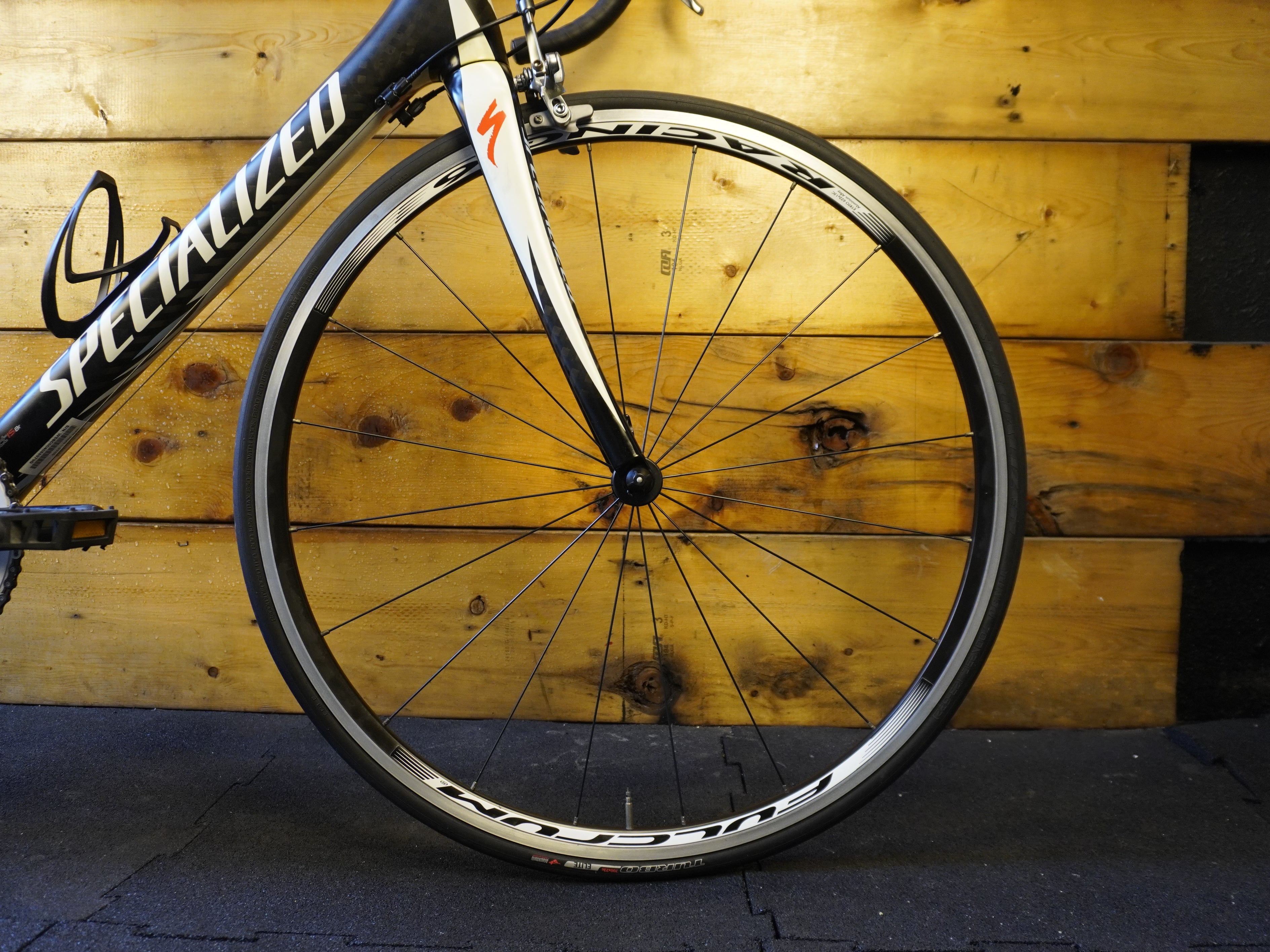 RENT Specialized Tarmac Elite Mid-Compact Road Bike