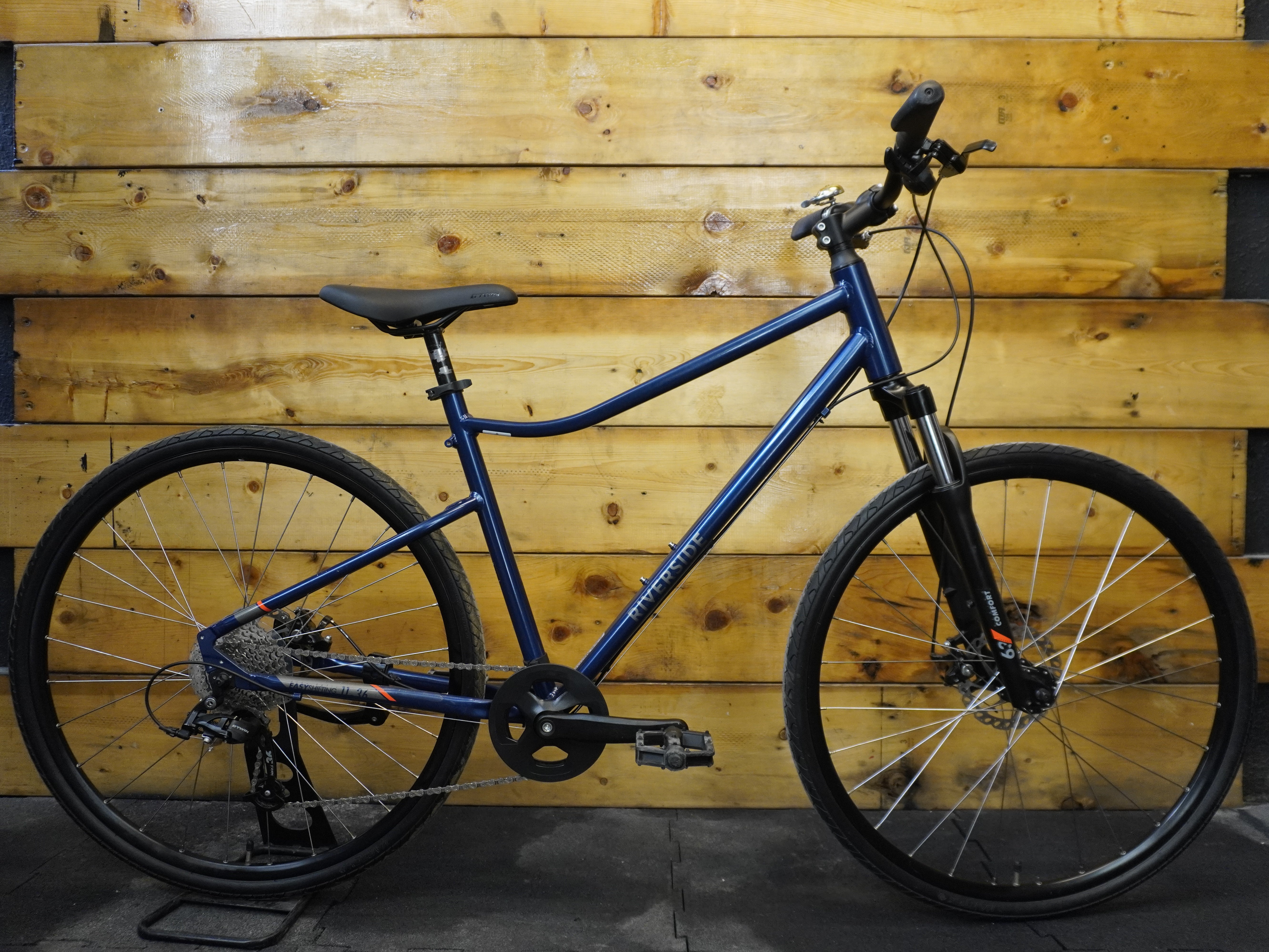 RENT Decathlon Riverside 500 Hybrid Bike