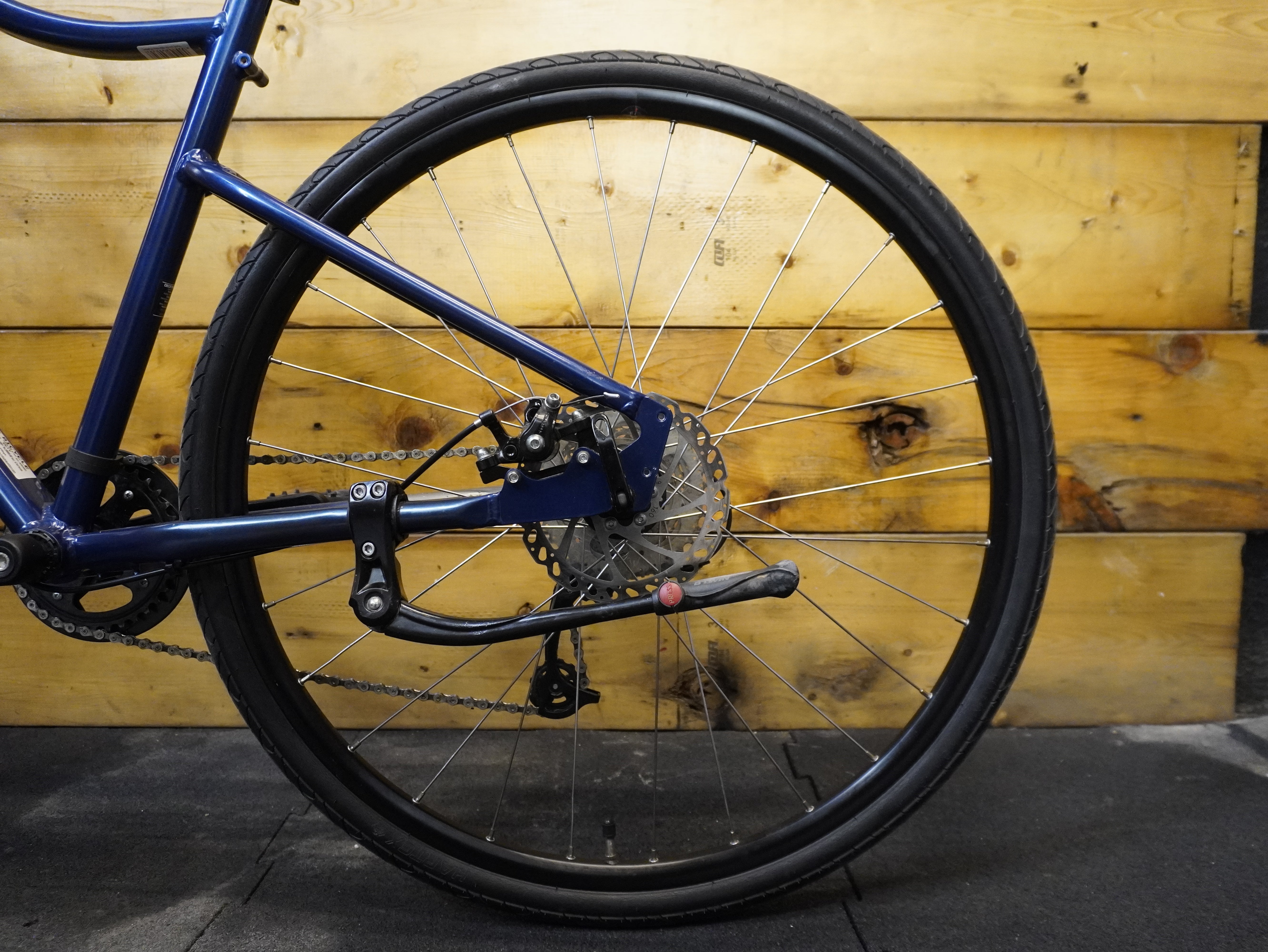 Decathlon Riverside 500 Hybrid Bike