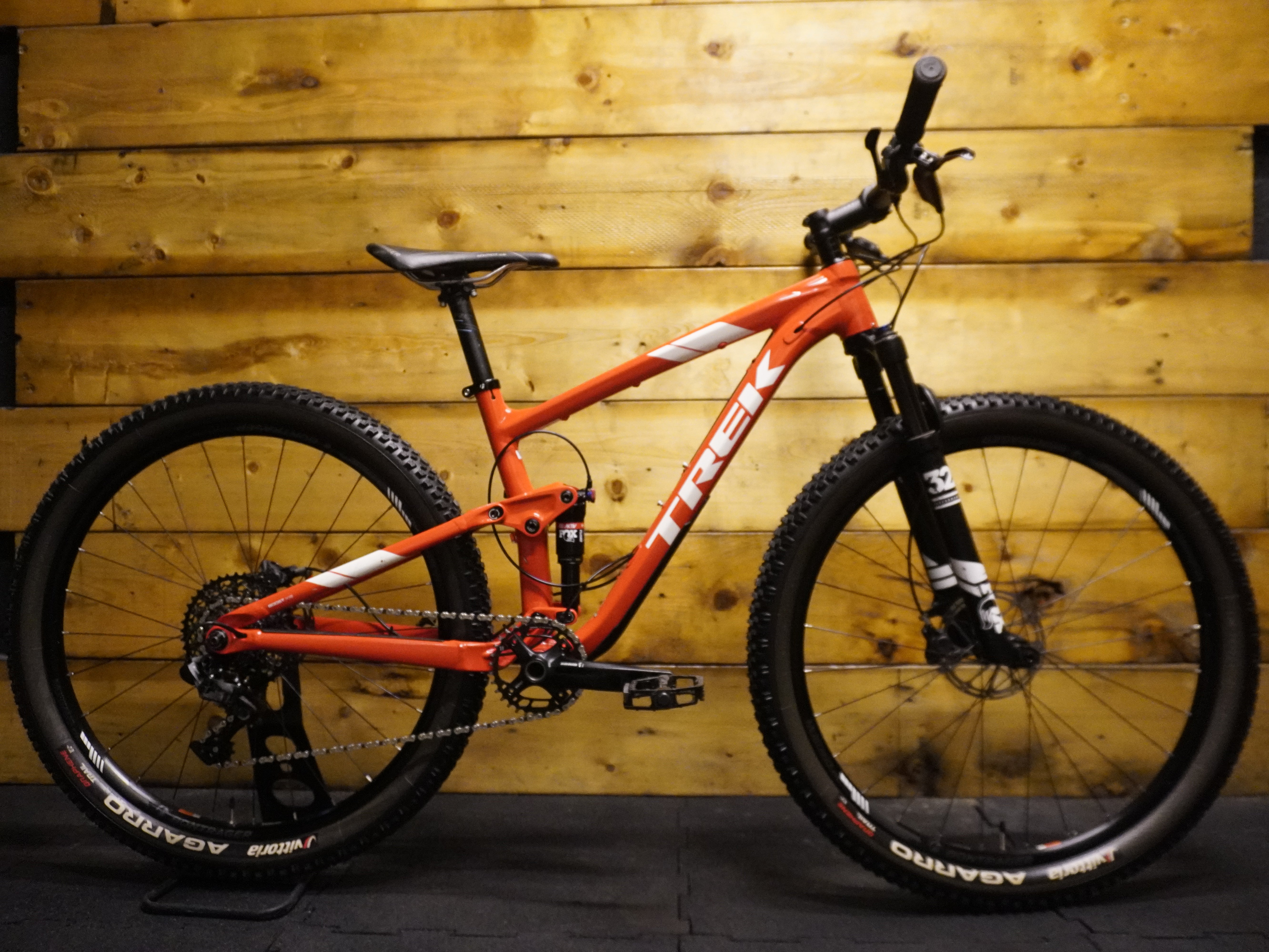 Trek Top Fuel 9 Mountain Bike