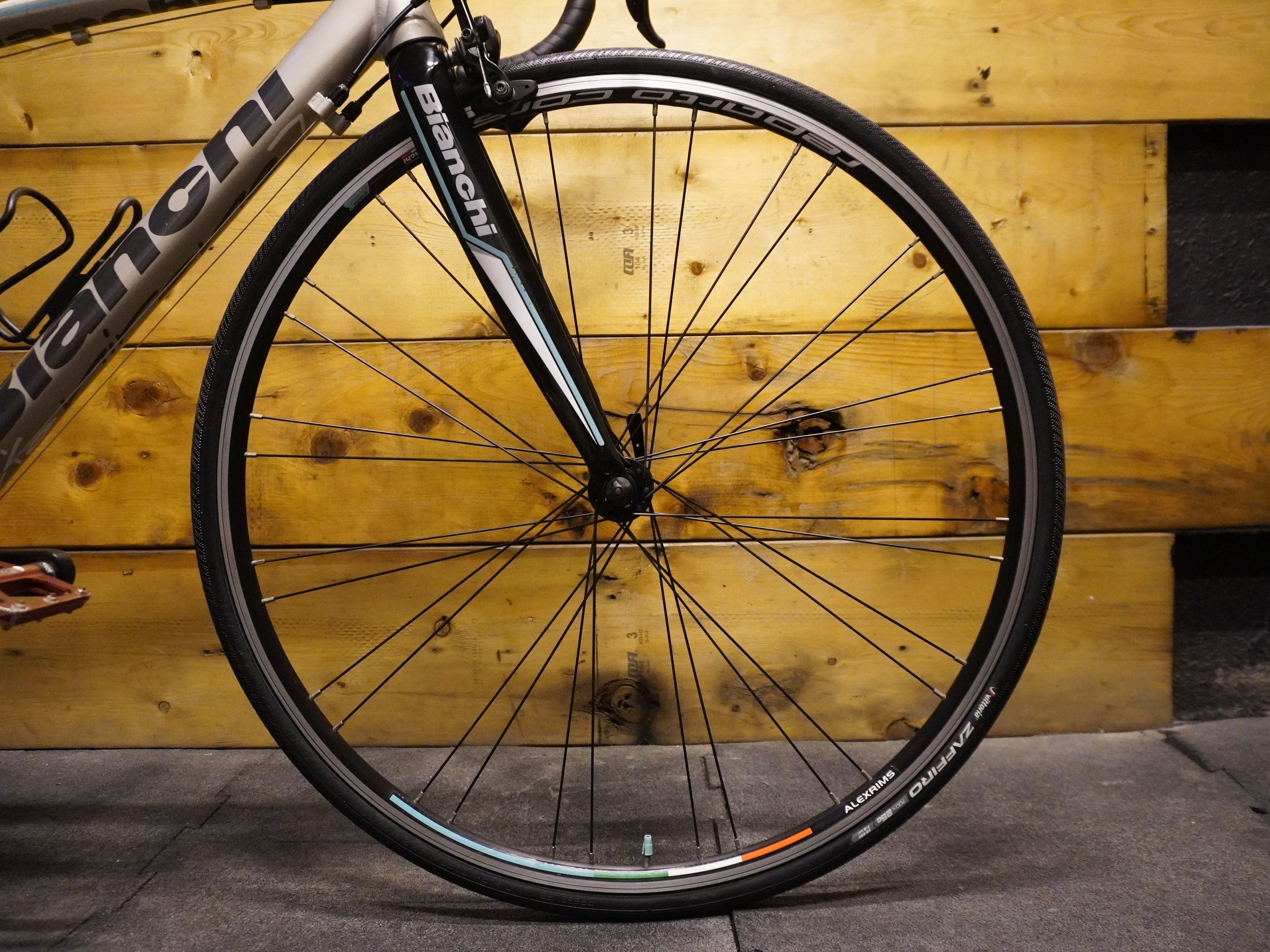 RENT Bianchi Via Nirone Road Bike