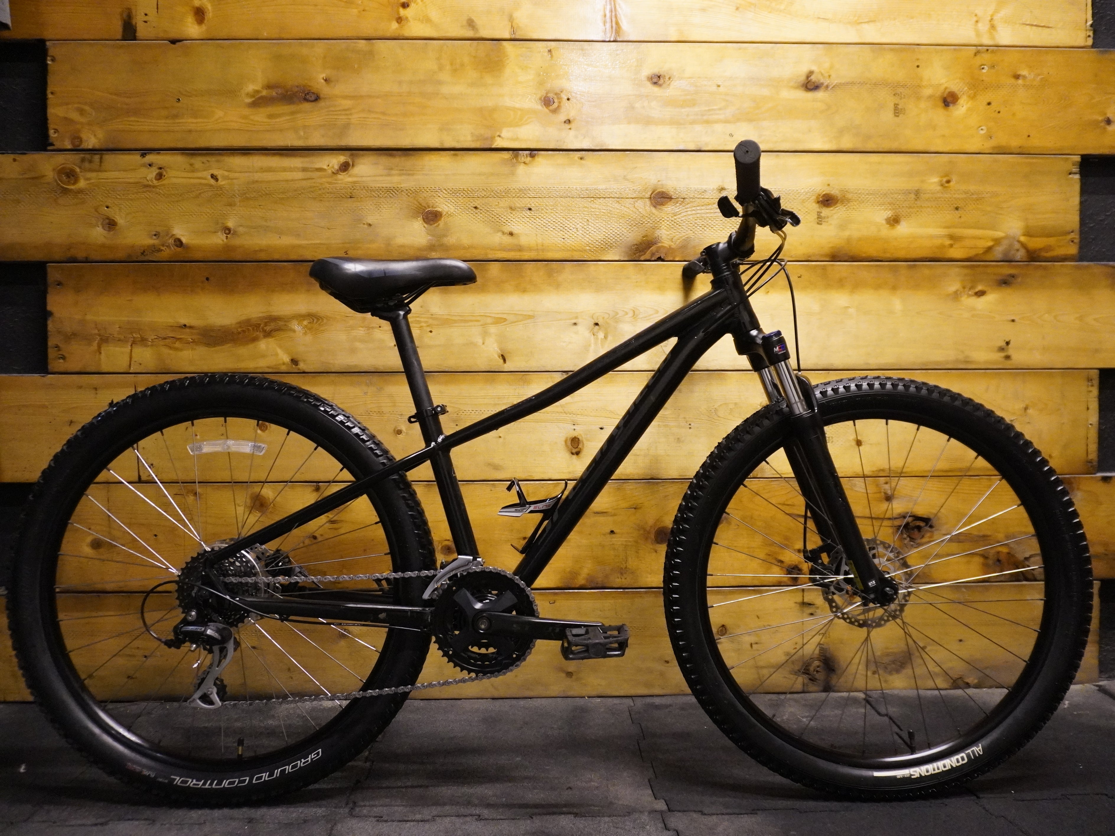 RENT Specialized Pitch Mountain Bike