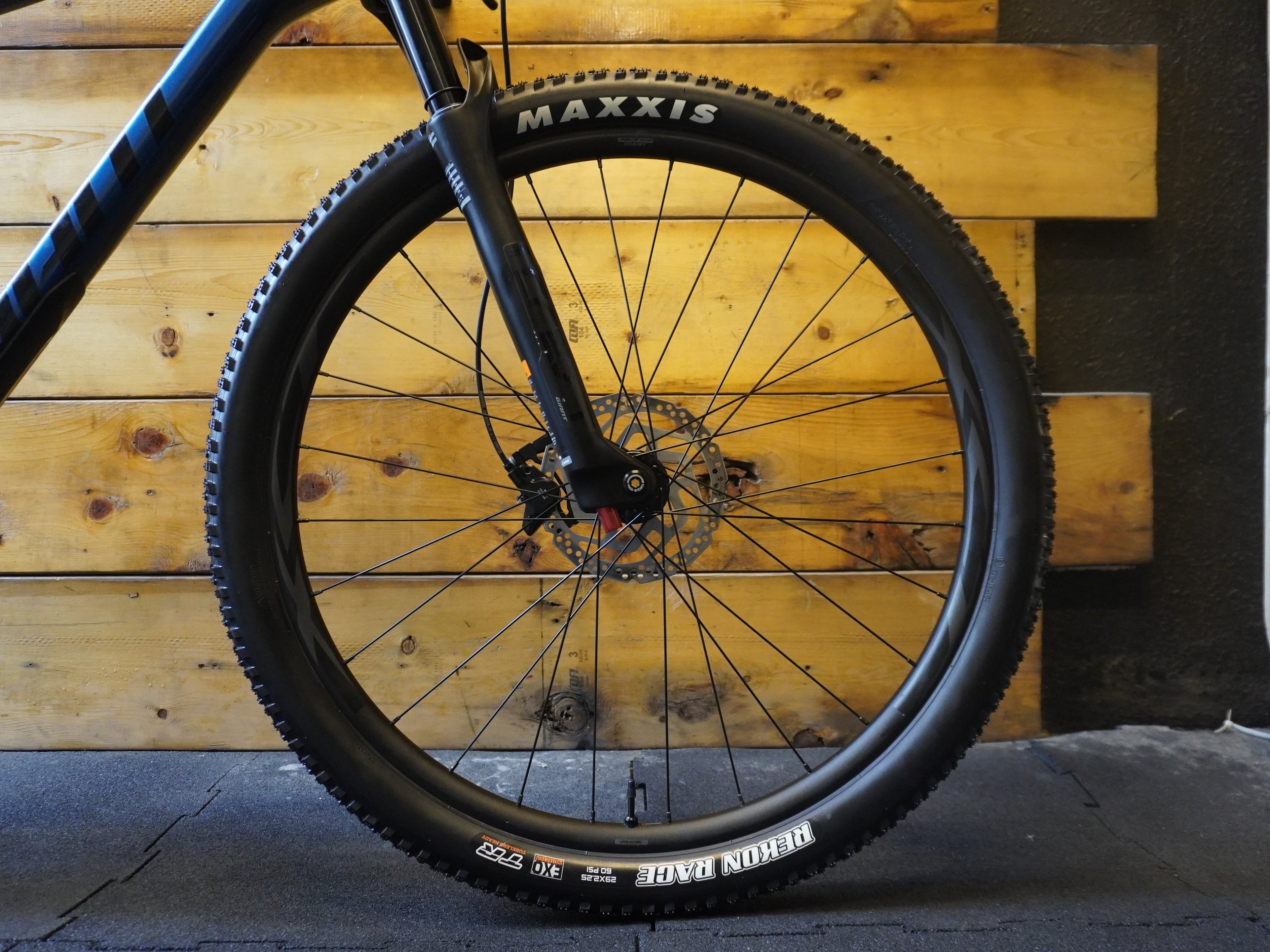 Giant XTC Advanced 3 Mountain Bike