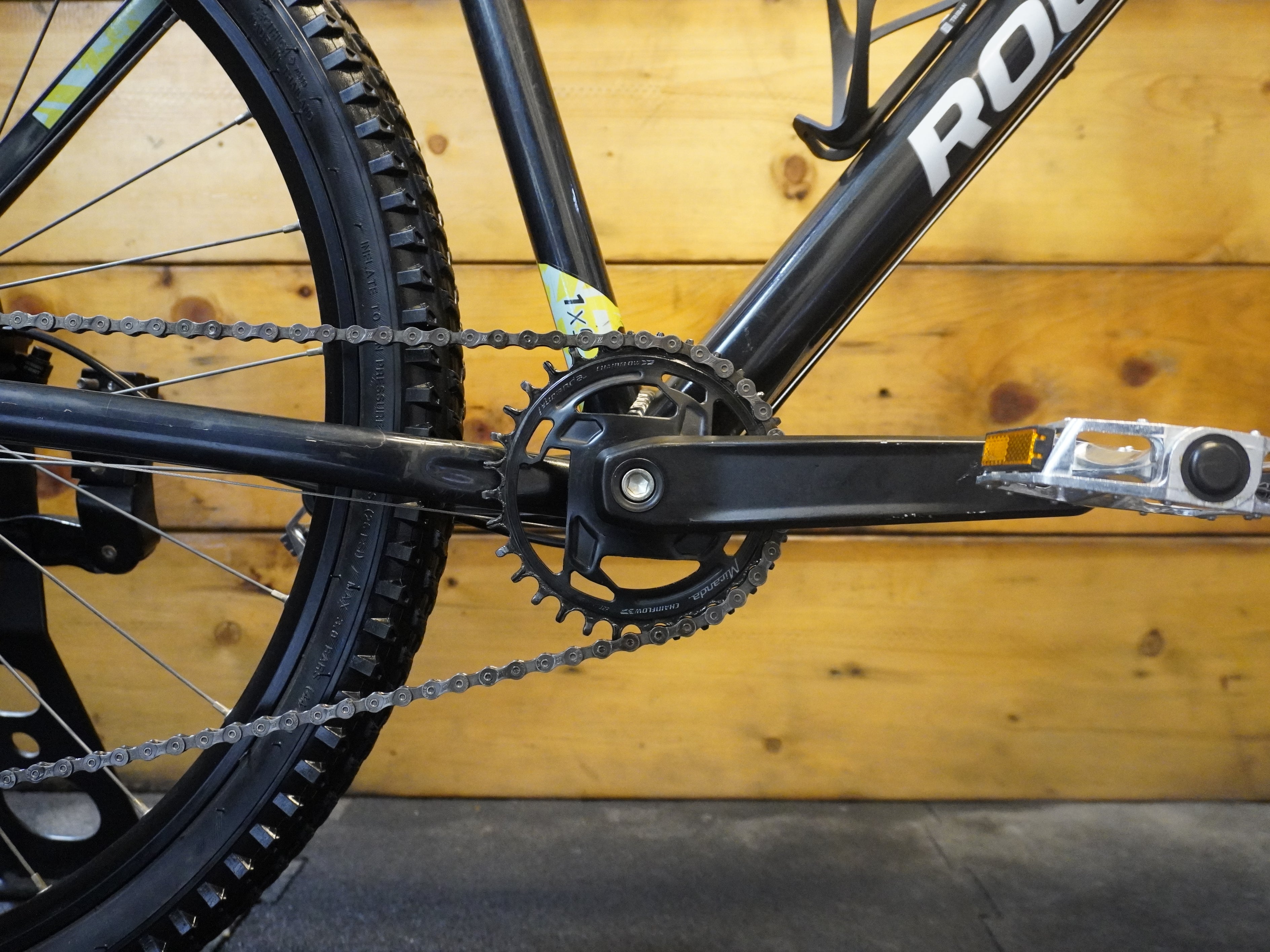 RENT B'Twin Rockrider ST-530 Mountain Bike