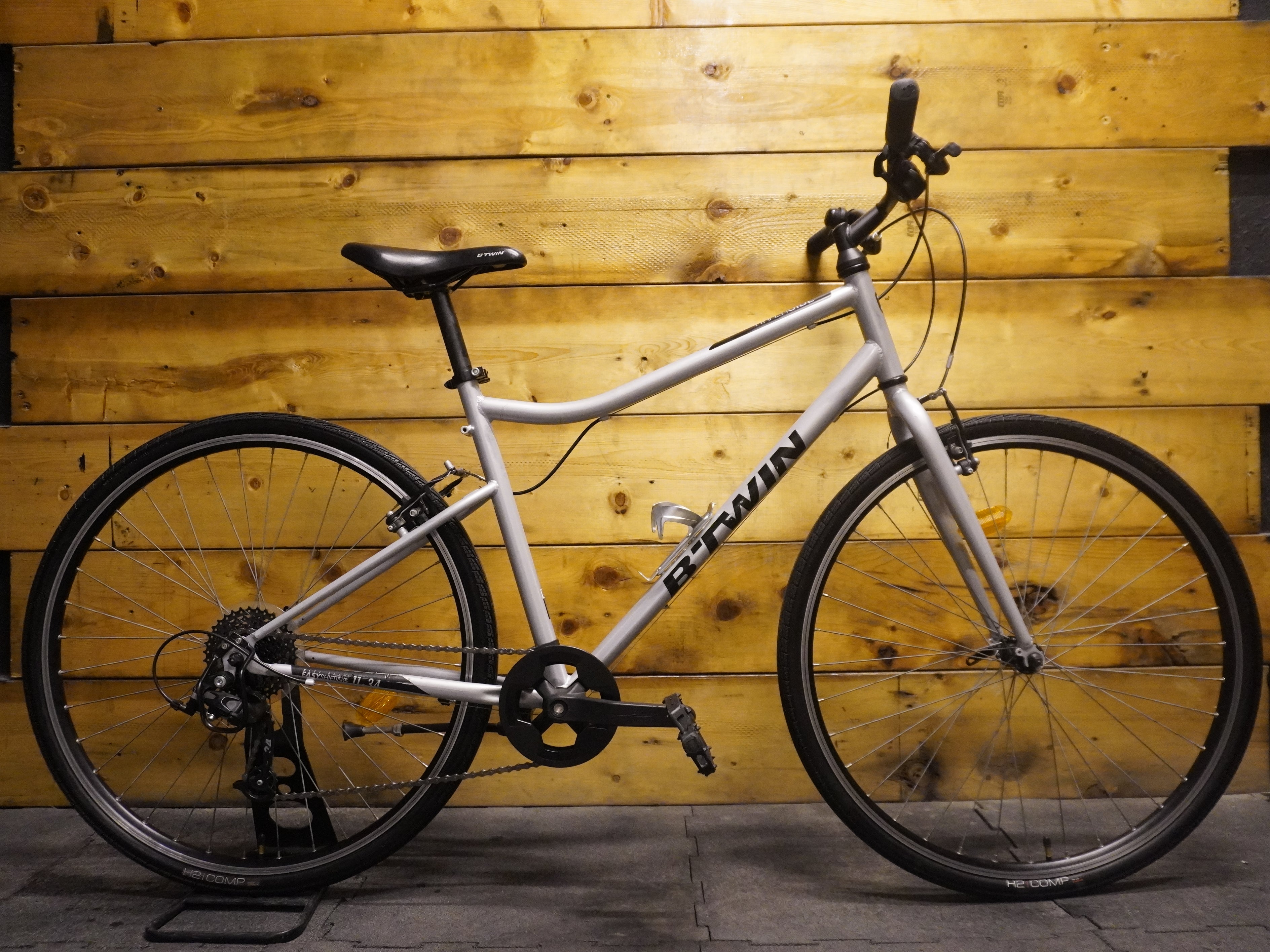 B'twin Riverside 120 Hybrid Bike