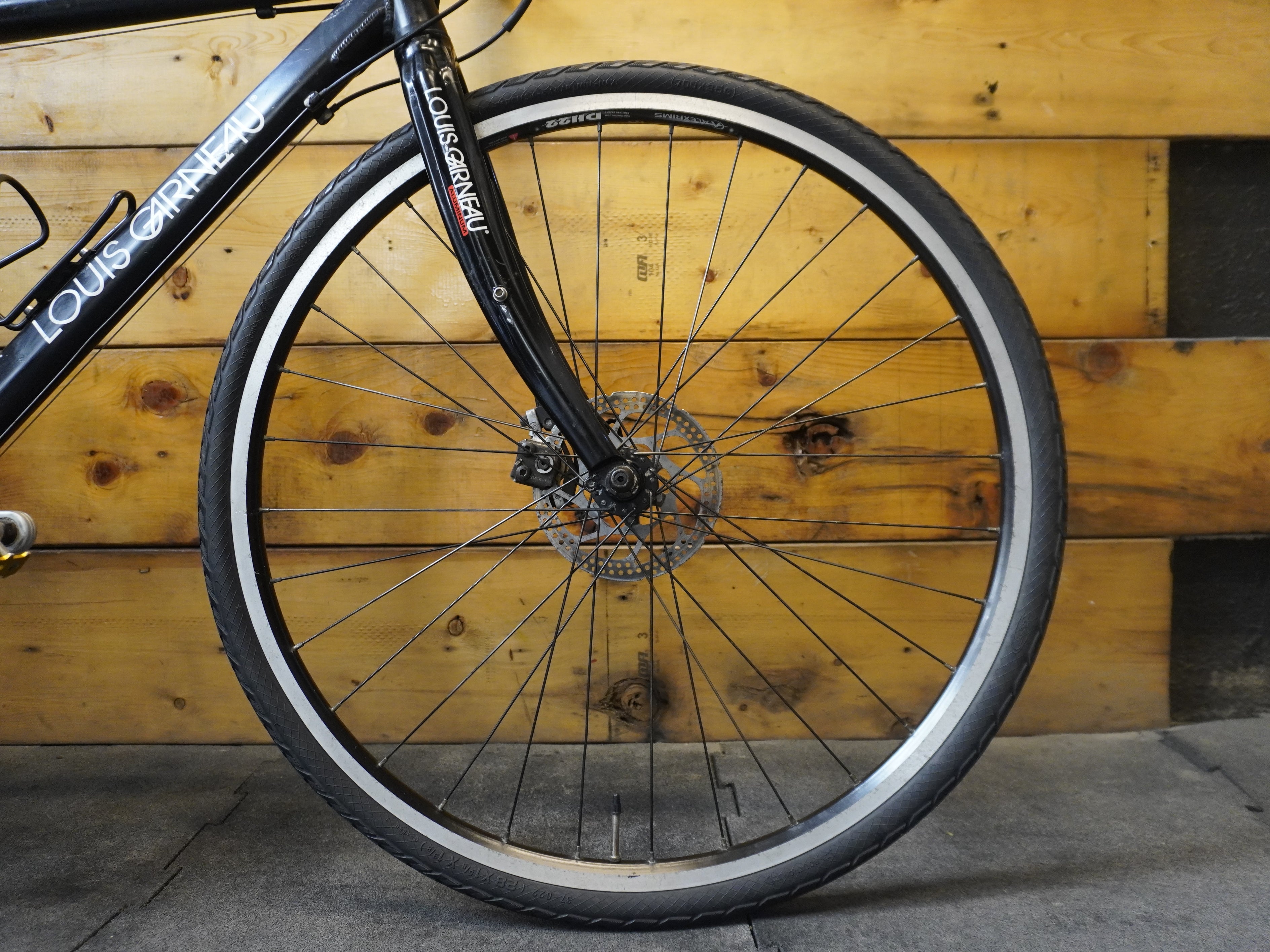 RENT Louis Garneau TR-Lite-S Hybrid bike