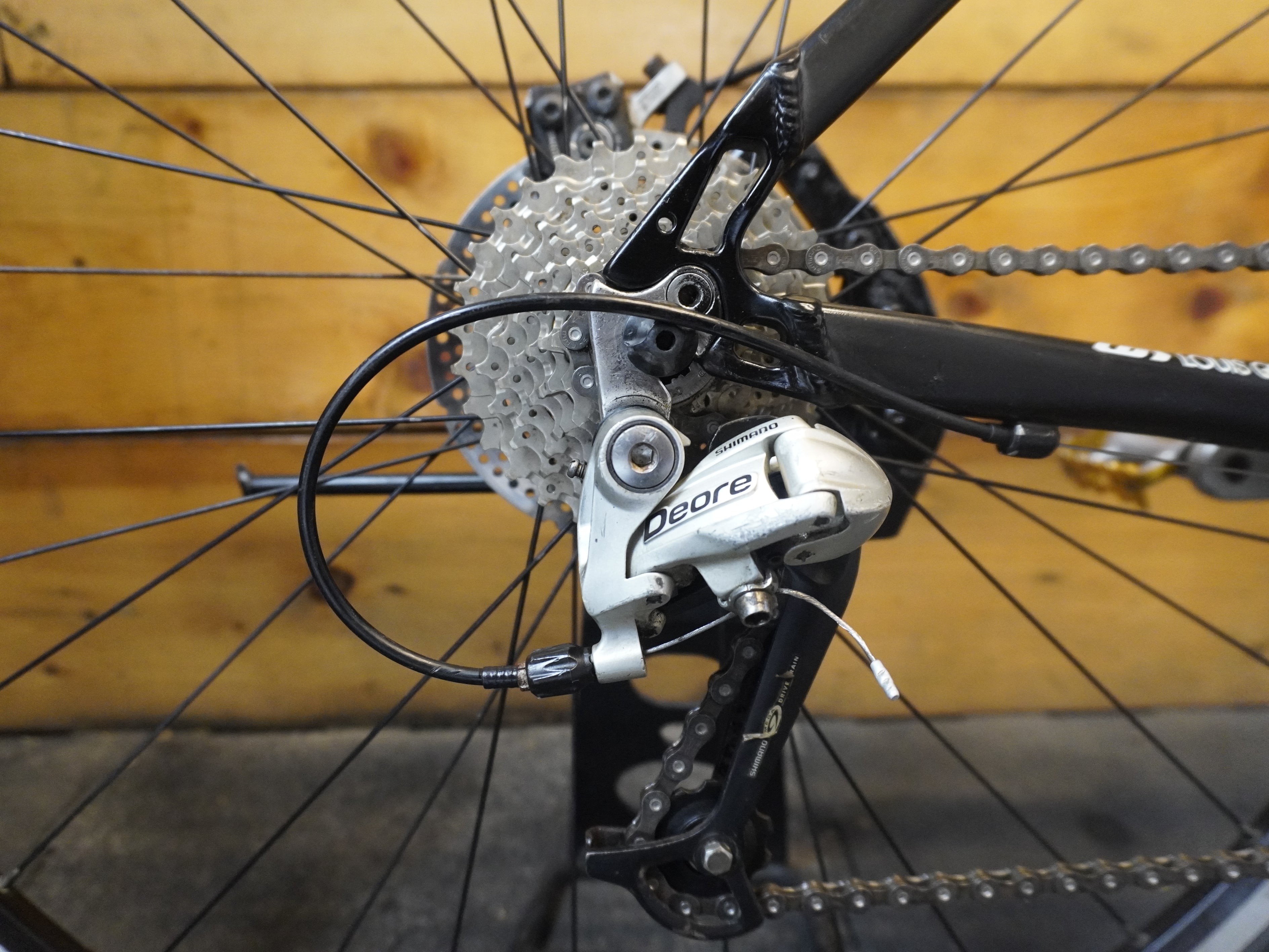 RENT Louis Garneau TR-Lite-S Hybrid bike