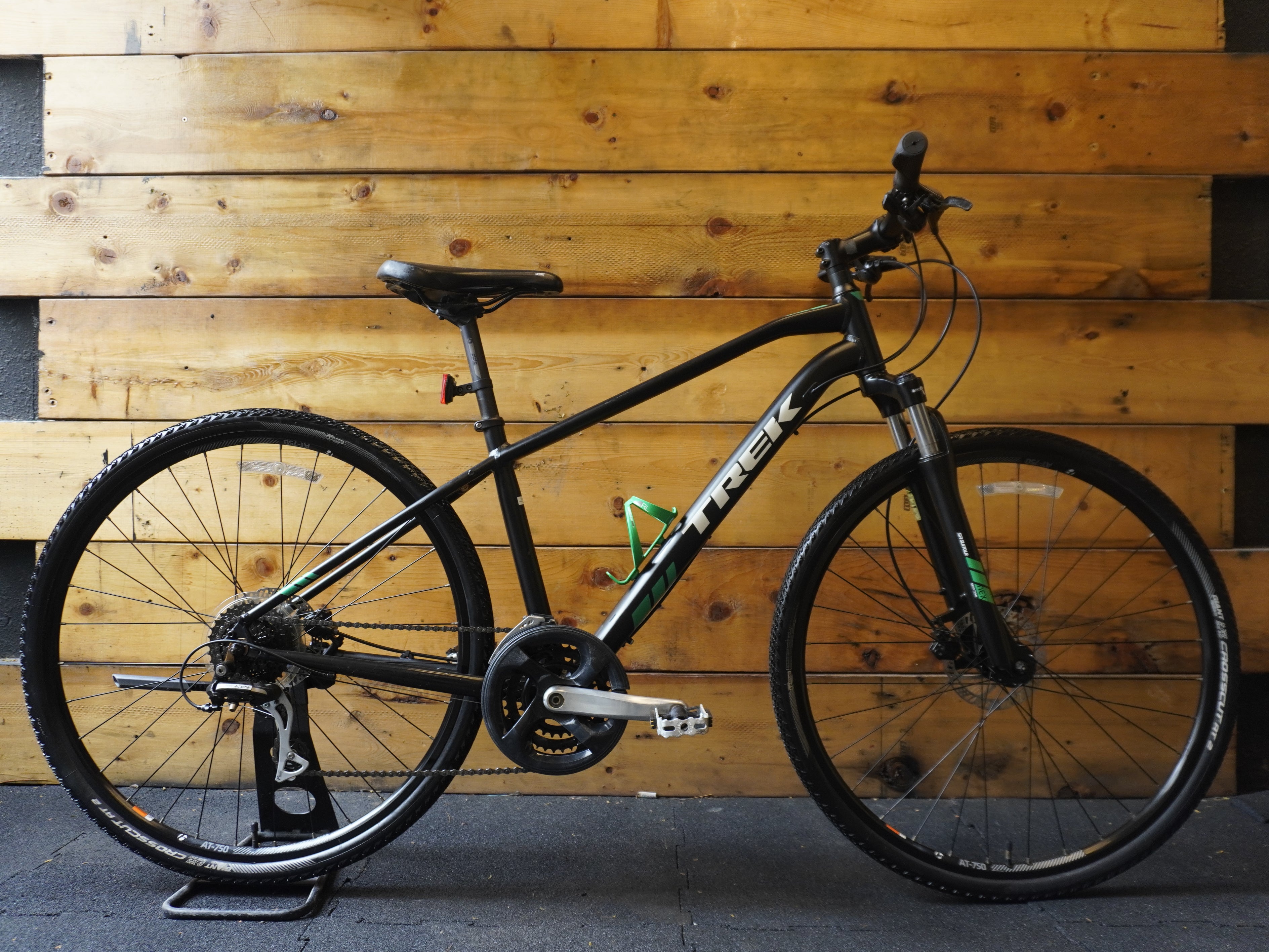 RENT Trek Dual Sport 2 Hybrid Bike