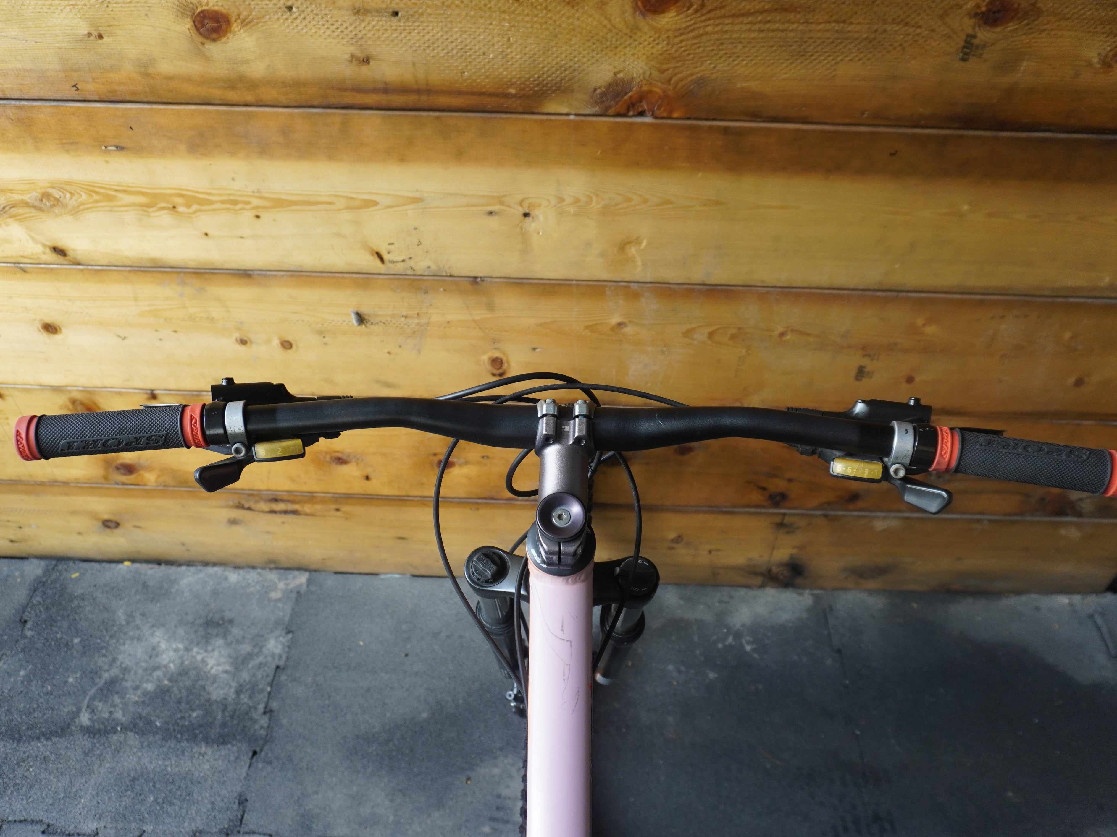 RENT Specialized Pitch Mountain Bike