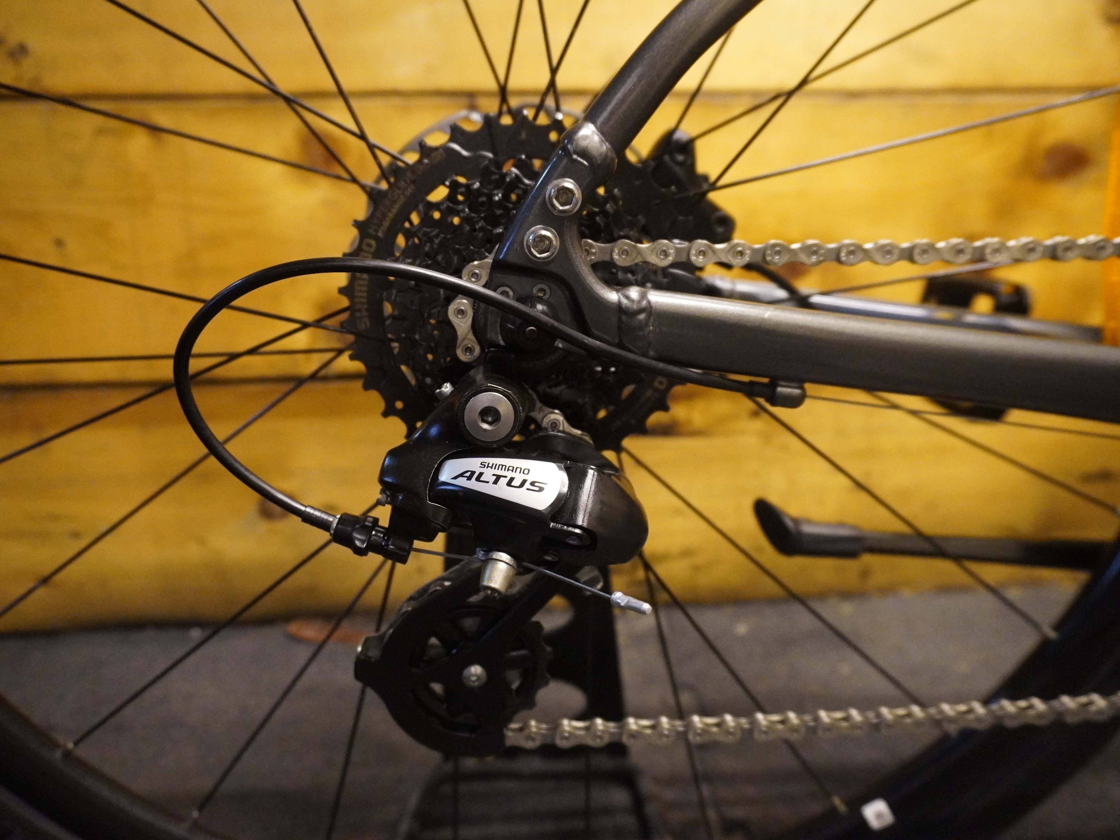 Giant Escape 2 Hybrid Bike