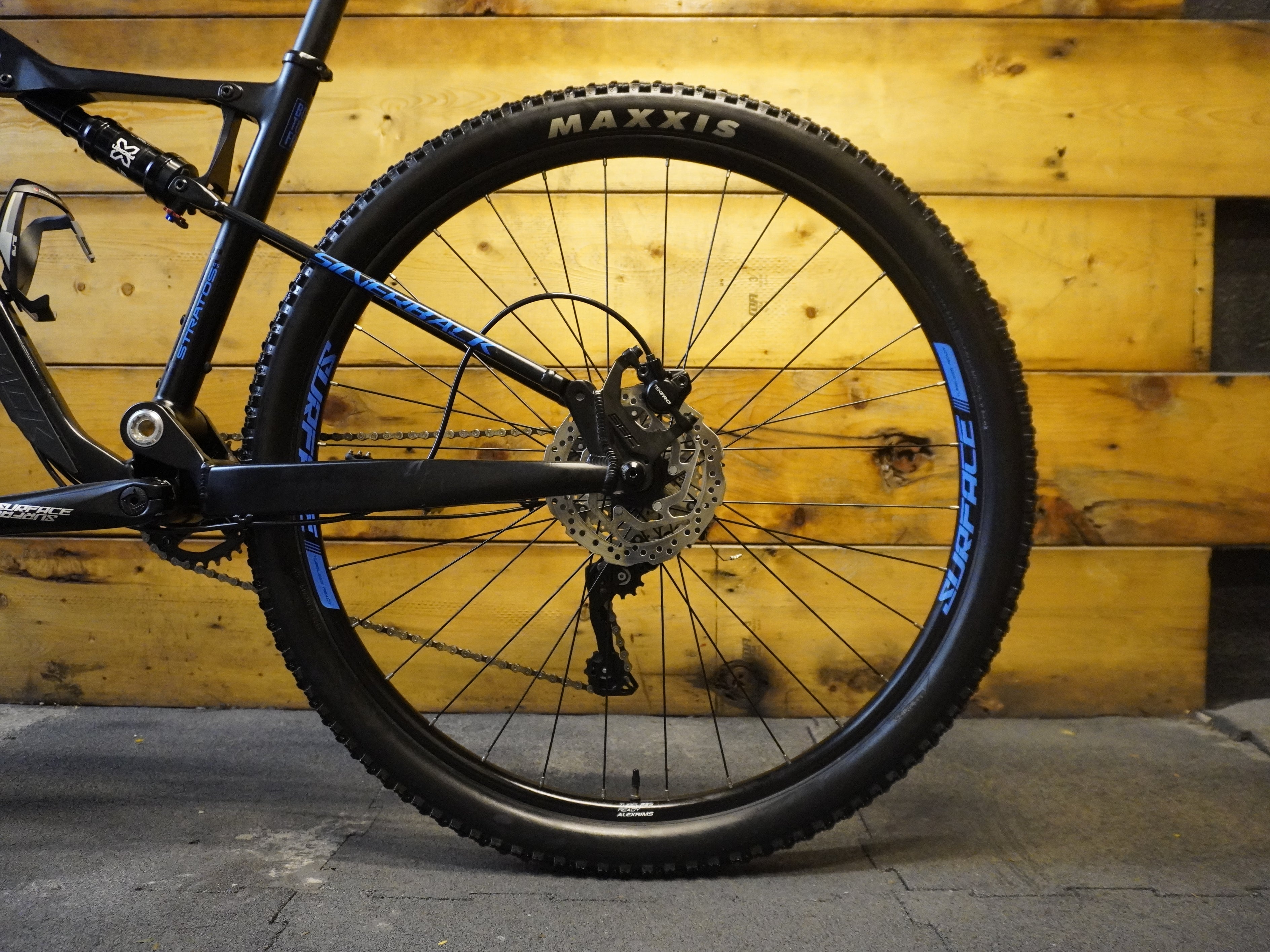 RENT Silverback Stratos 5.0 Mountain Bike