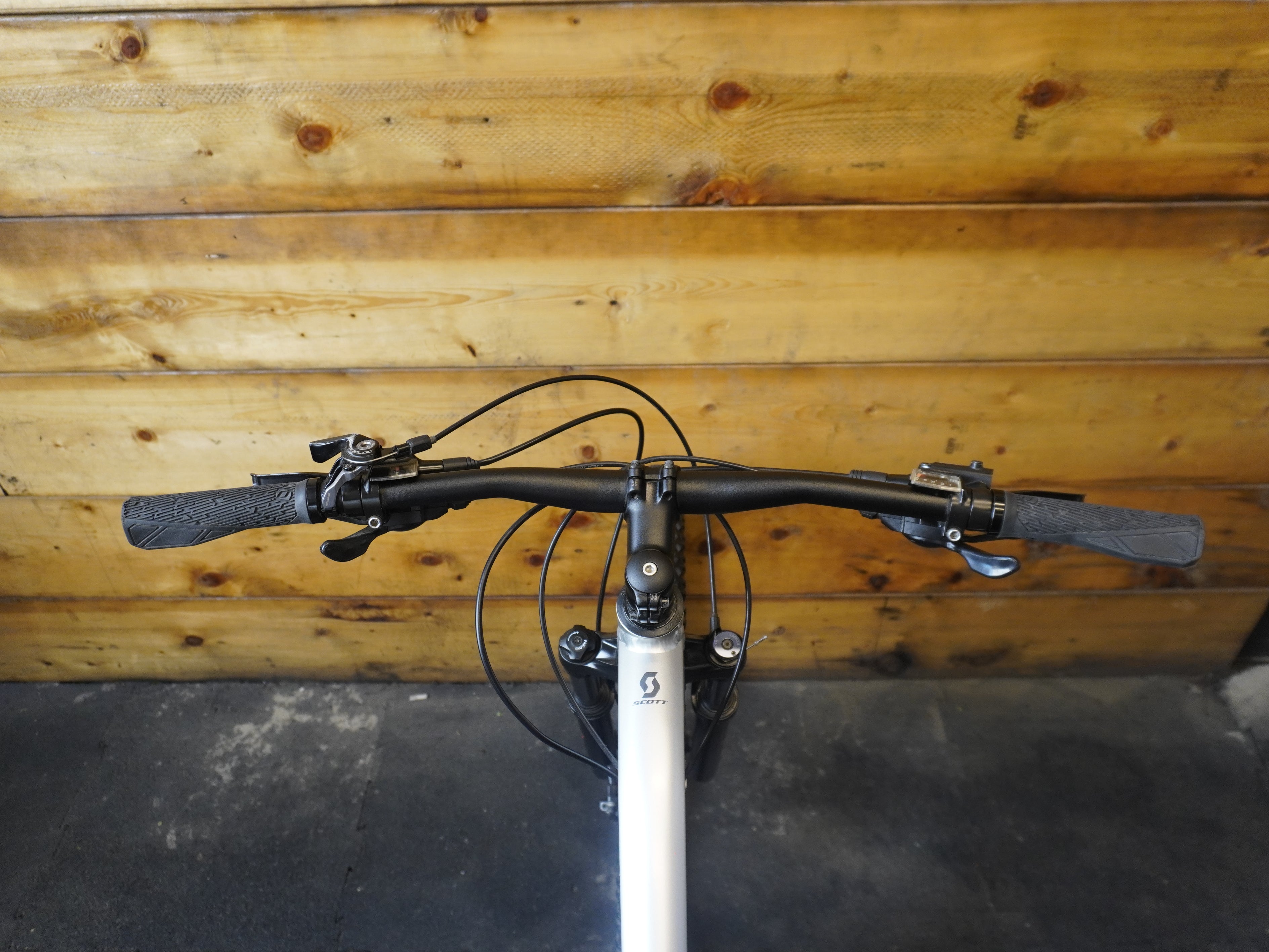 RENT Scott Aspect 930 Mountain Bike