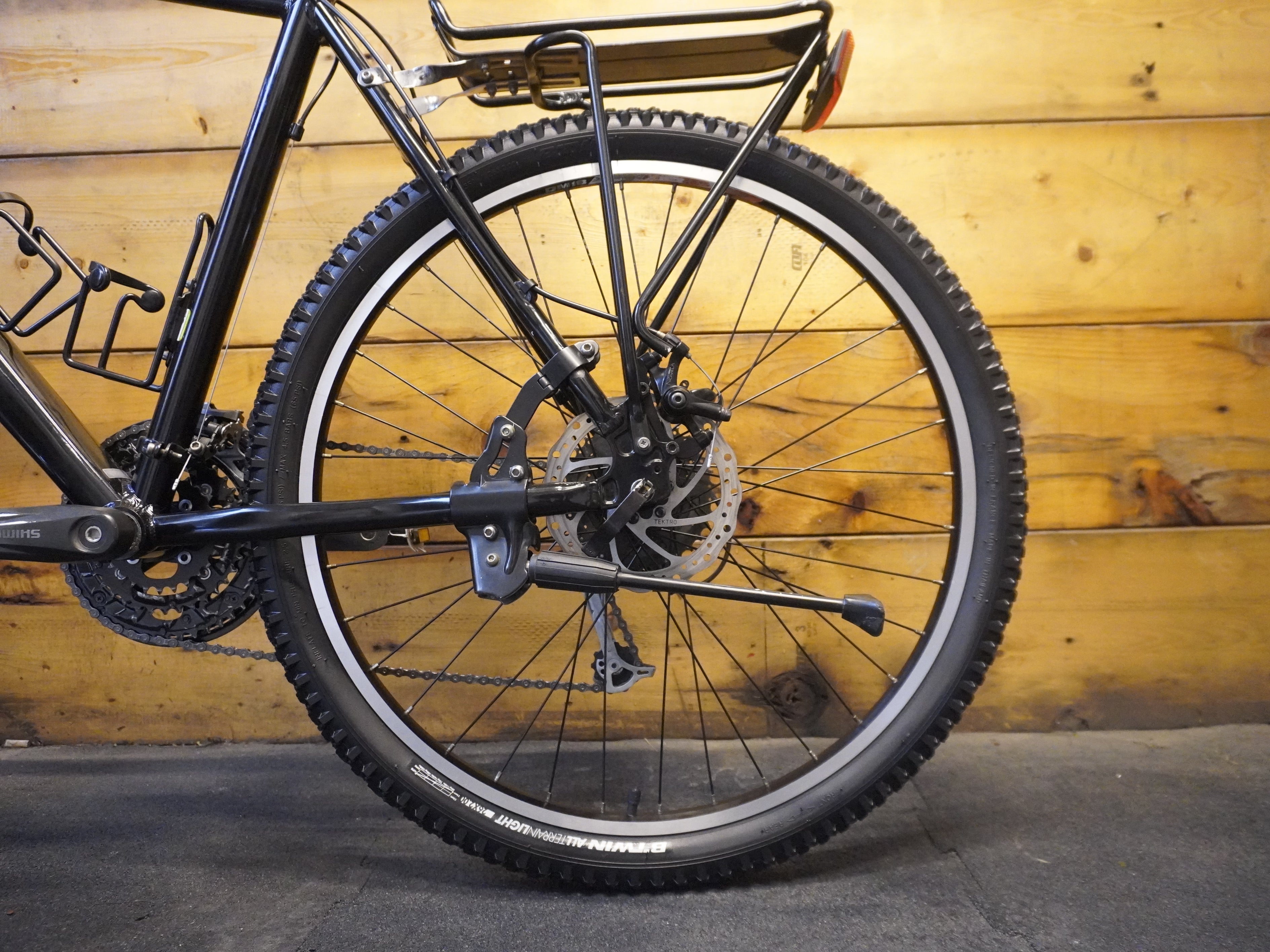 RENT Fuji USA Mountain Bike