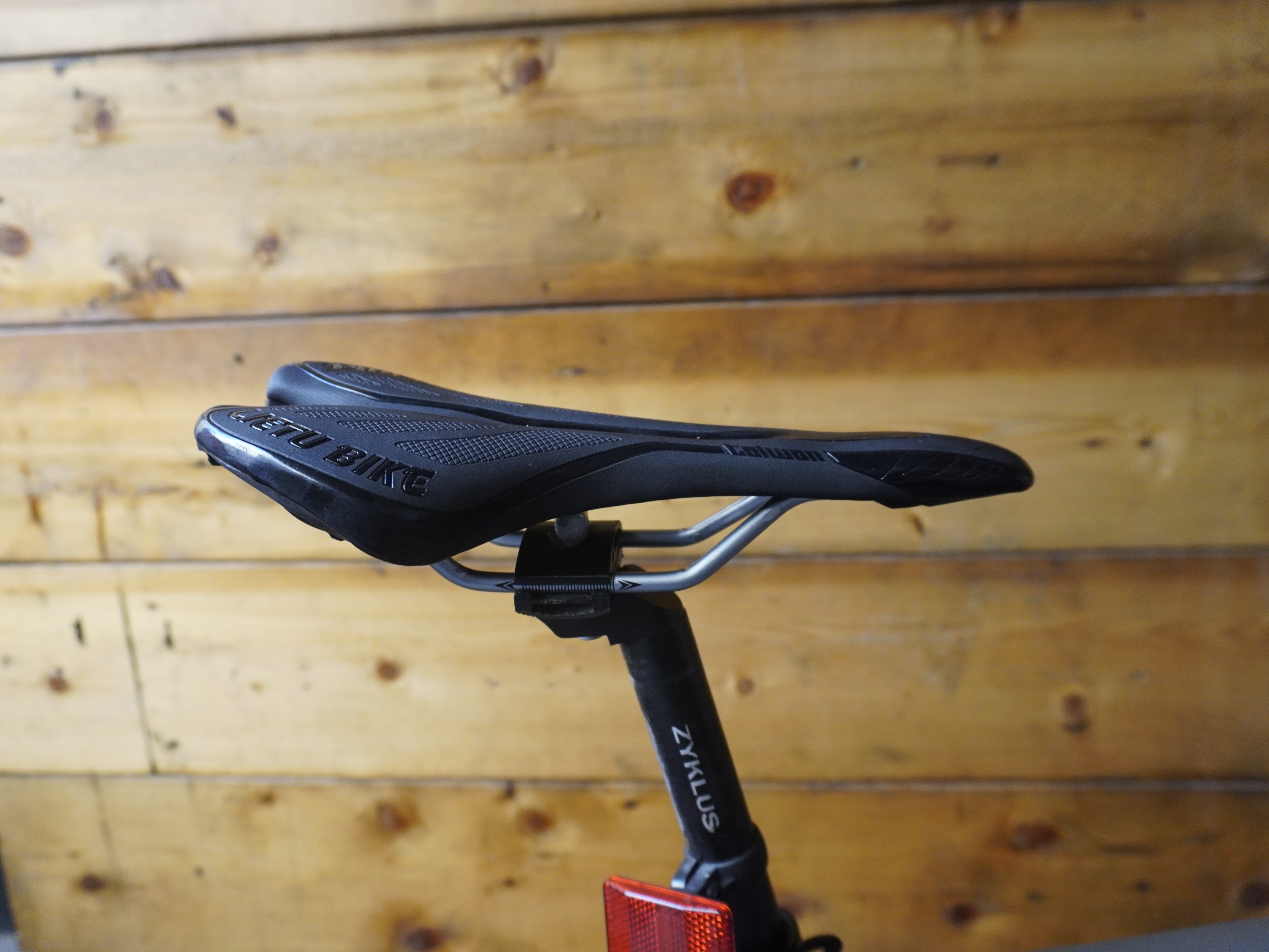 Zyklus Zesto Hybrid bike