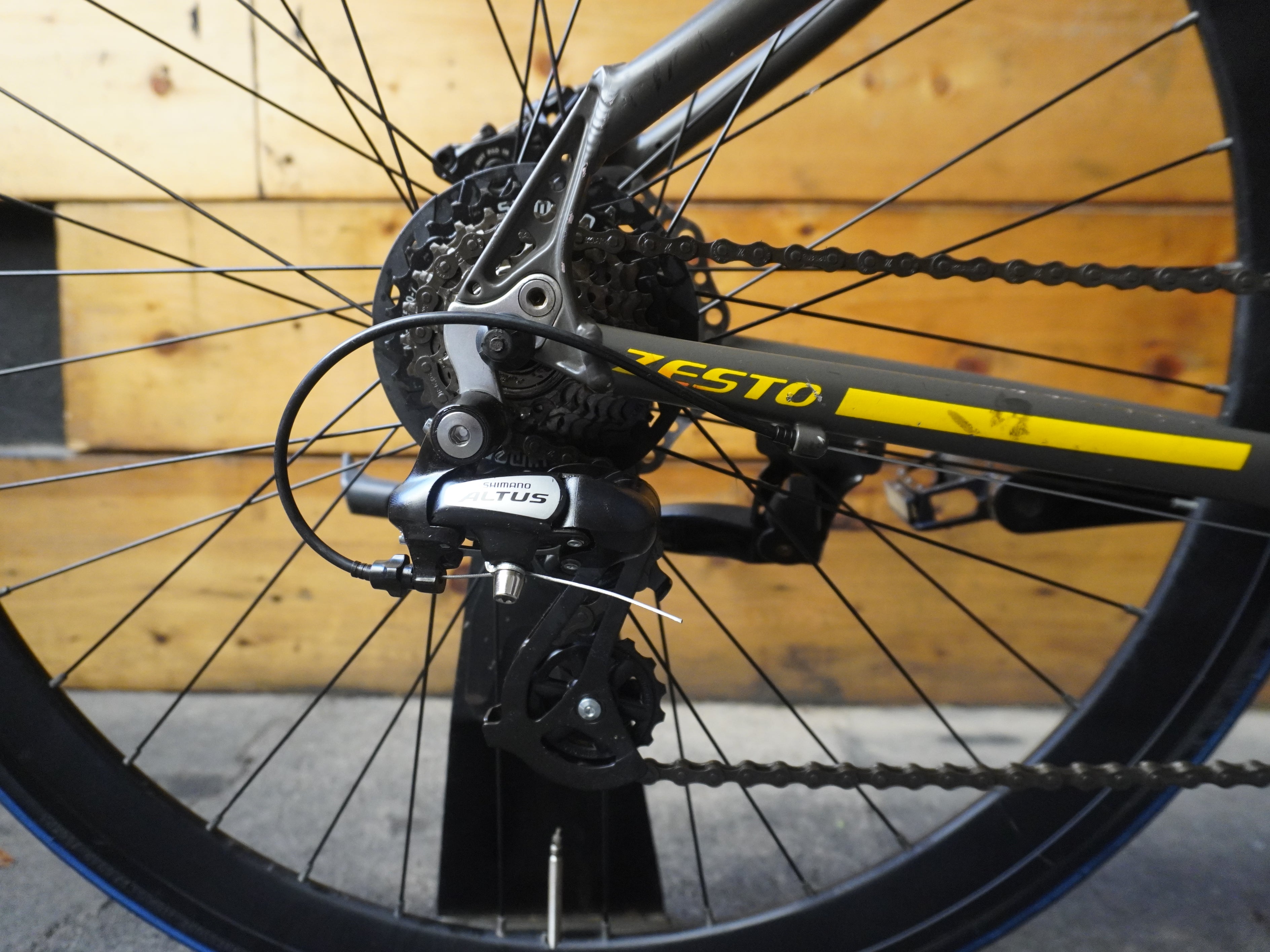 Zyklus Zesto Hybrid bike