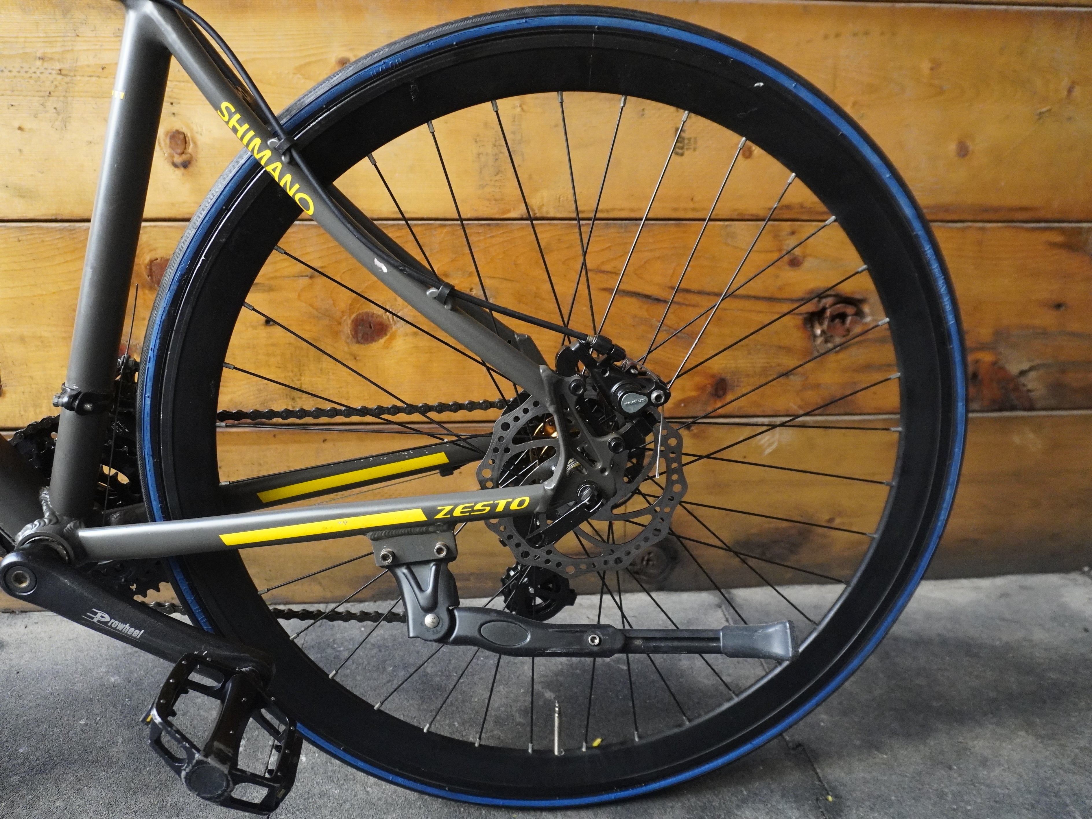 Zyklus Zesto Hybrid bike