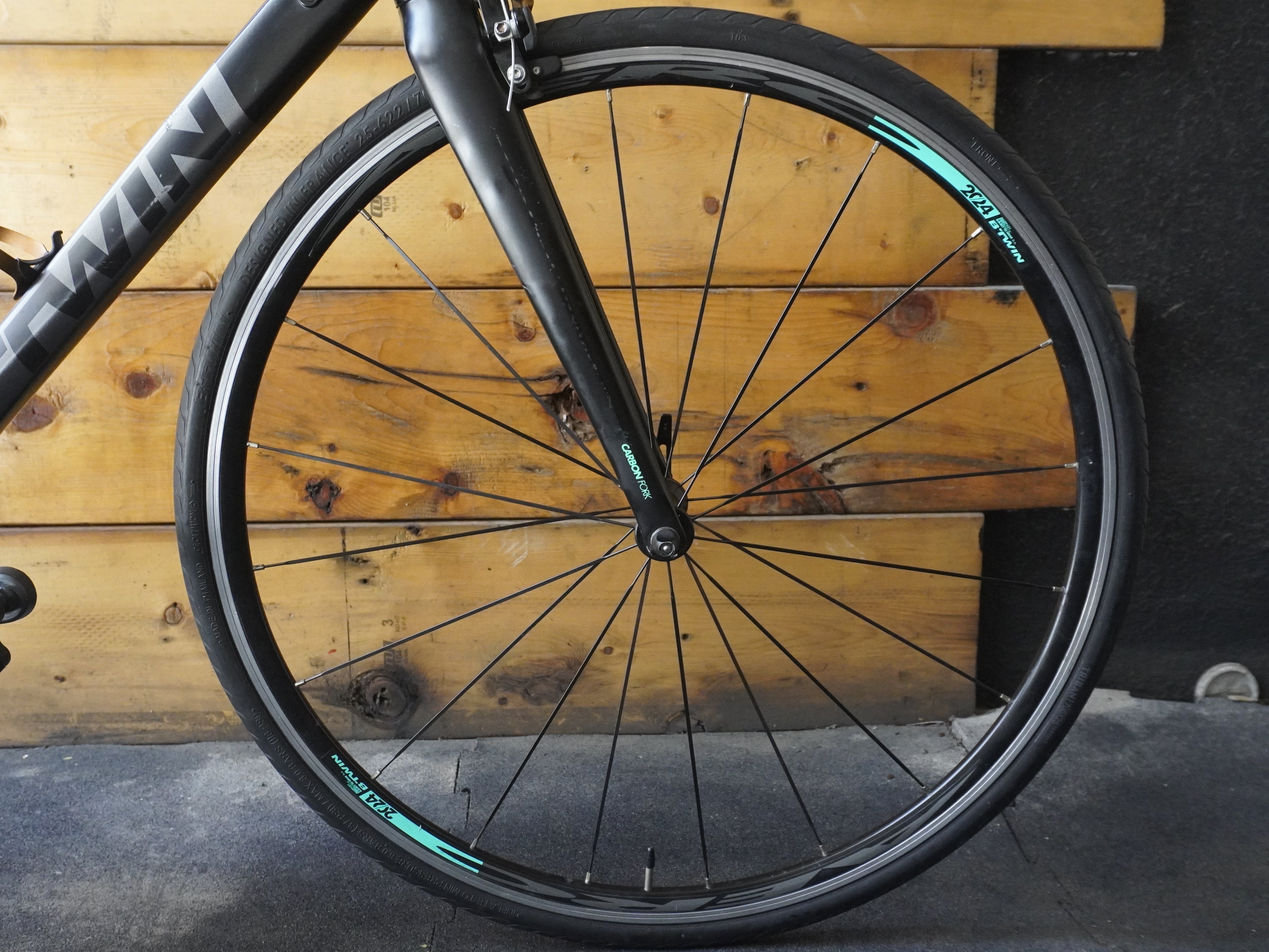 RENT B'Twin Ultra AF Road Bike