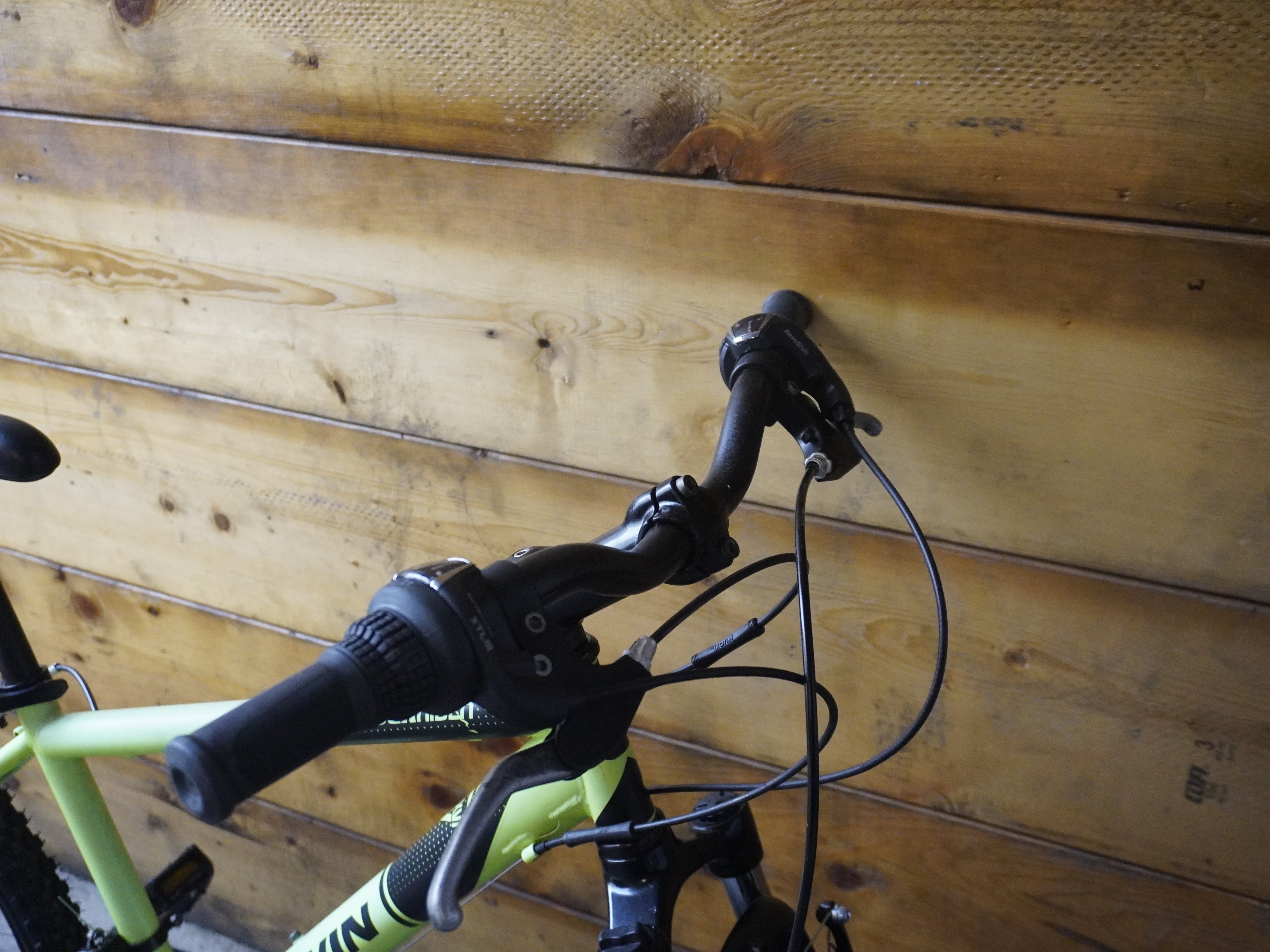 B-Twin RockRider 500 Kids Bike