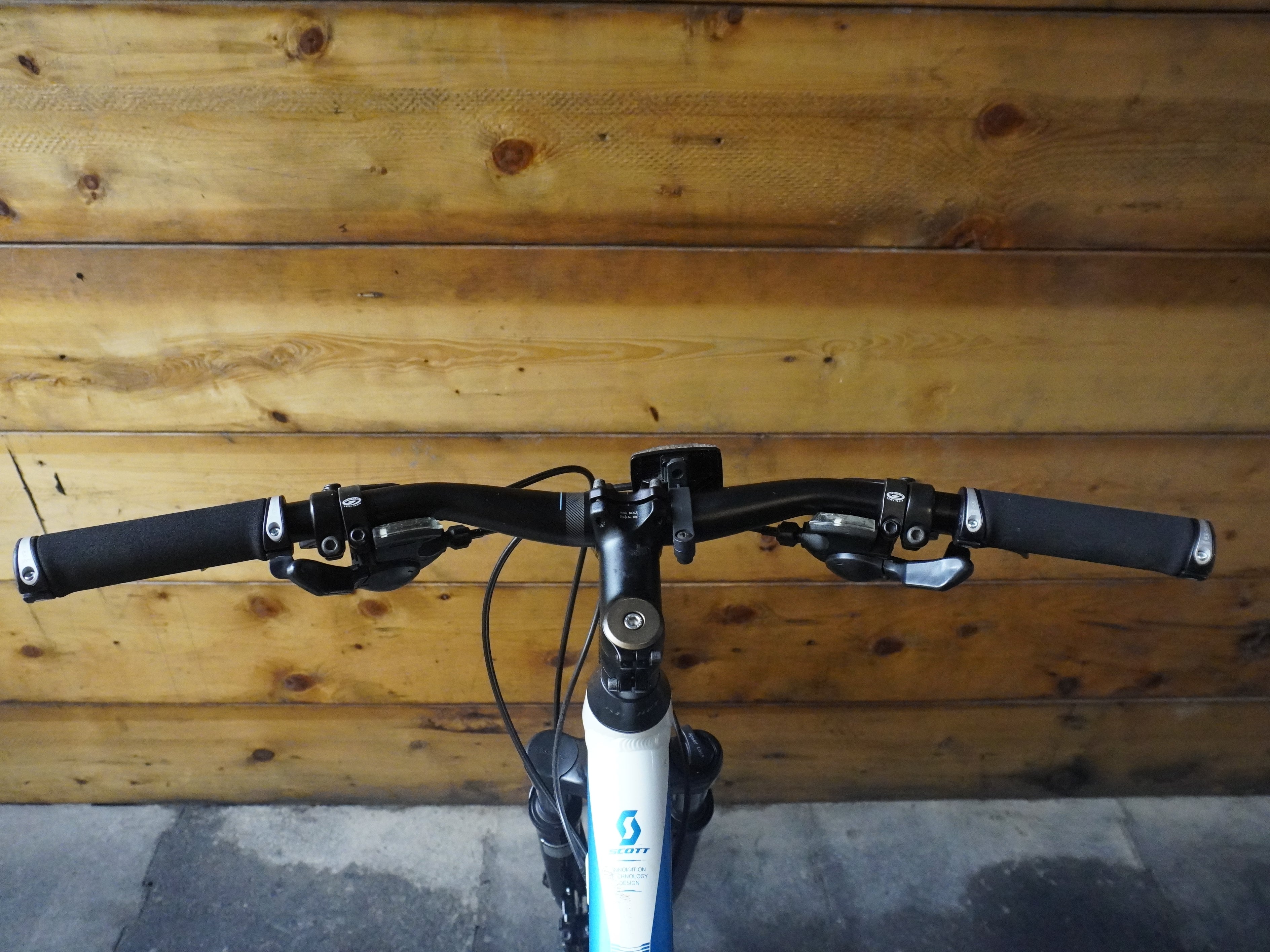 RENT Scott Sportster X30 Mountain Bike
