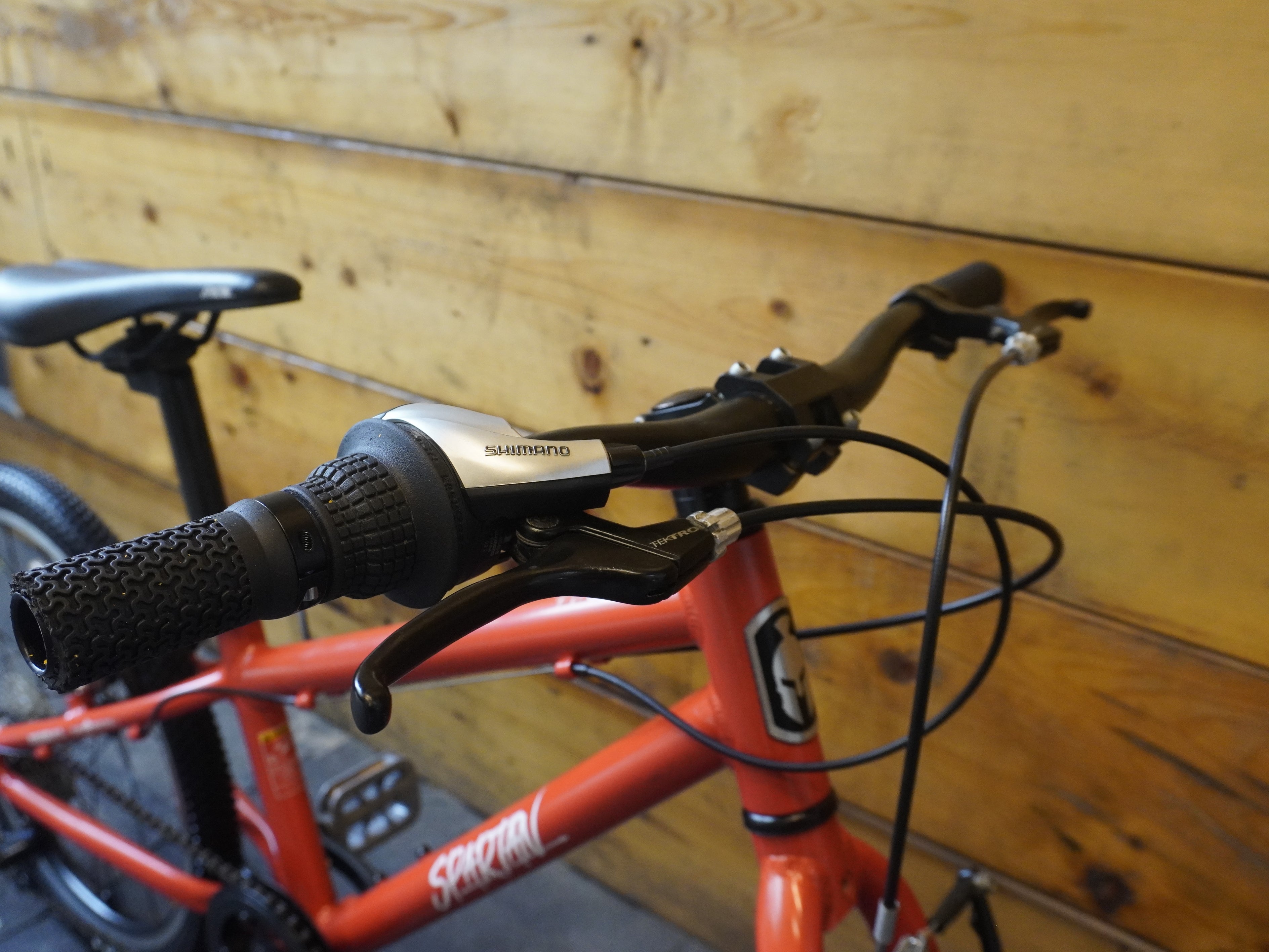 RENT Spartan Hyperlite 20" Kids Bike