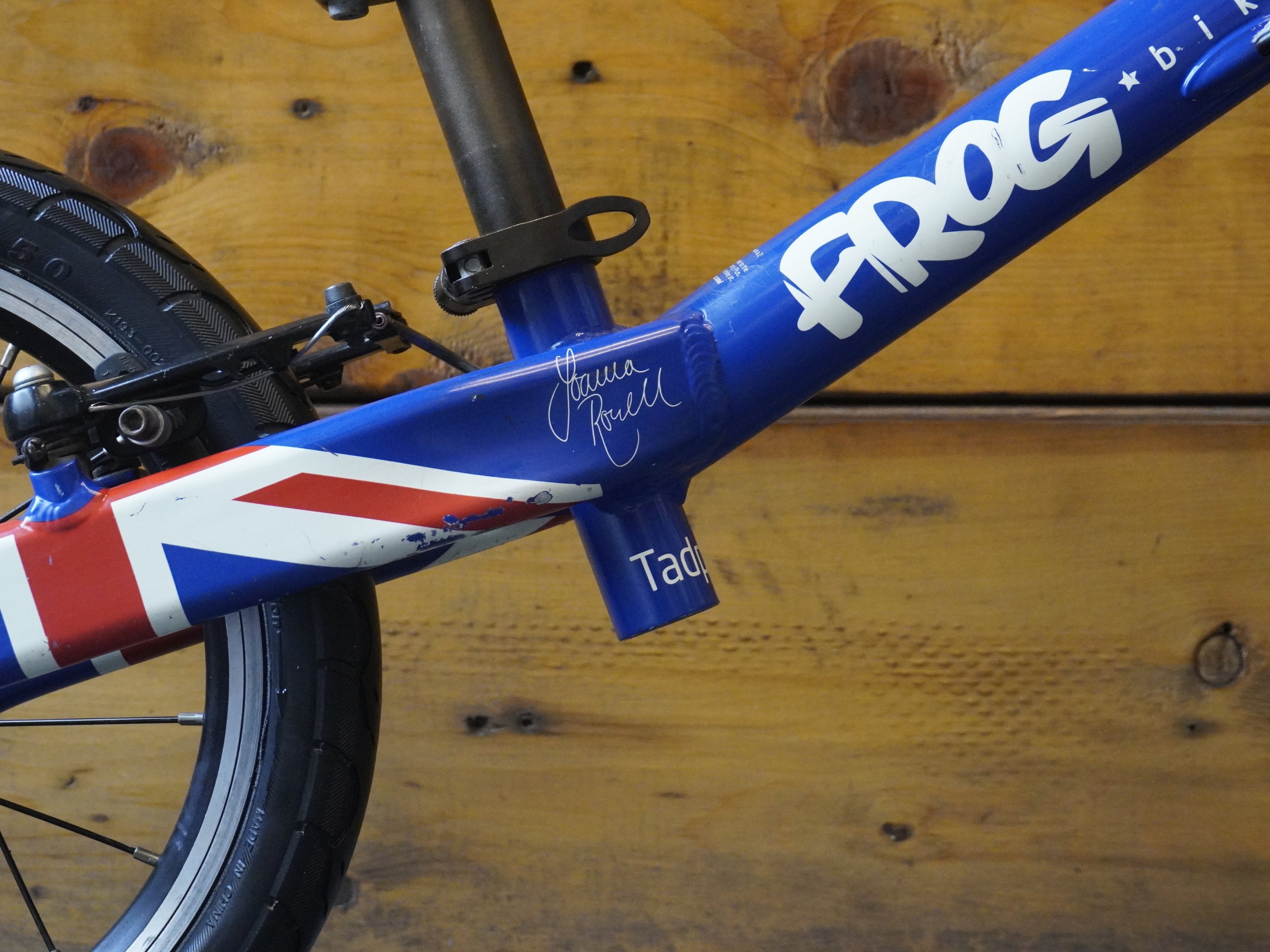 RENT Frog Tadpole Balance Bike 12" in Union Jack Joanna Rowsell