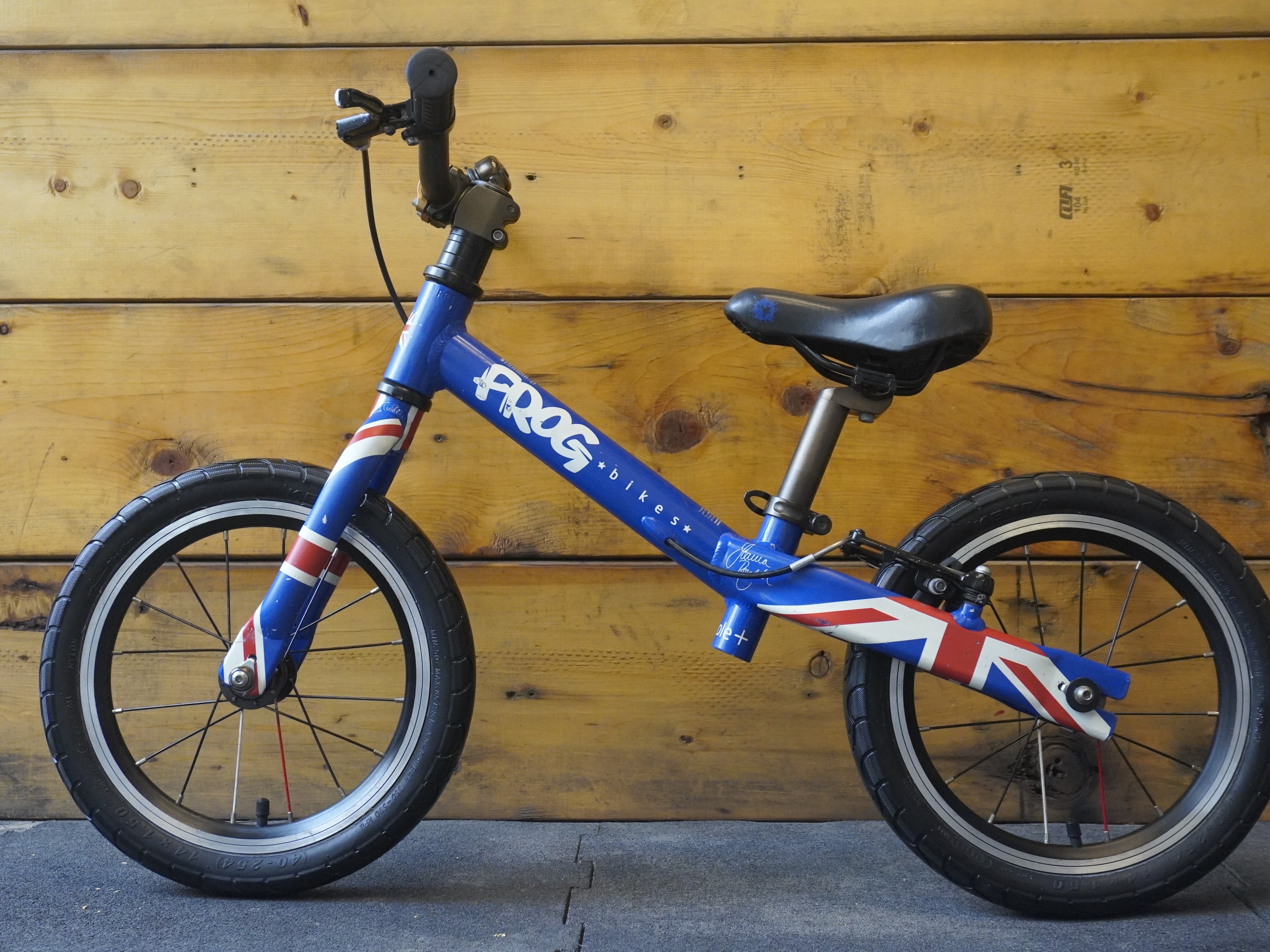 Frog Tadpole Balance Bike 12" in Union Jack Joanna Rowsell