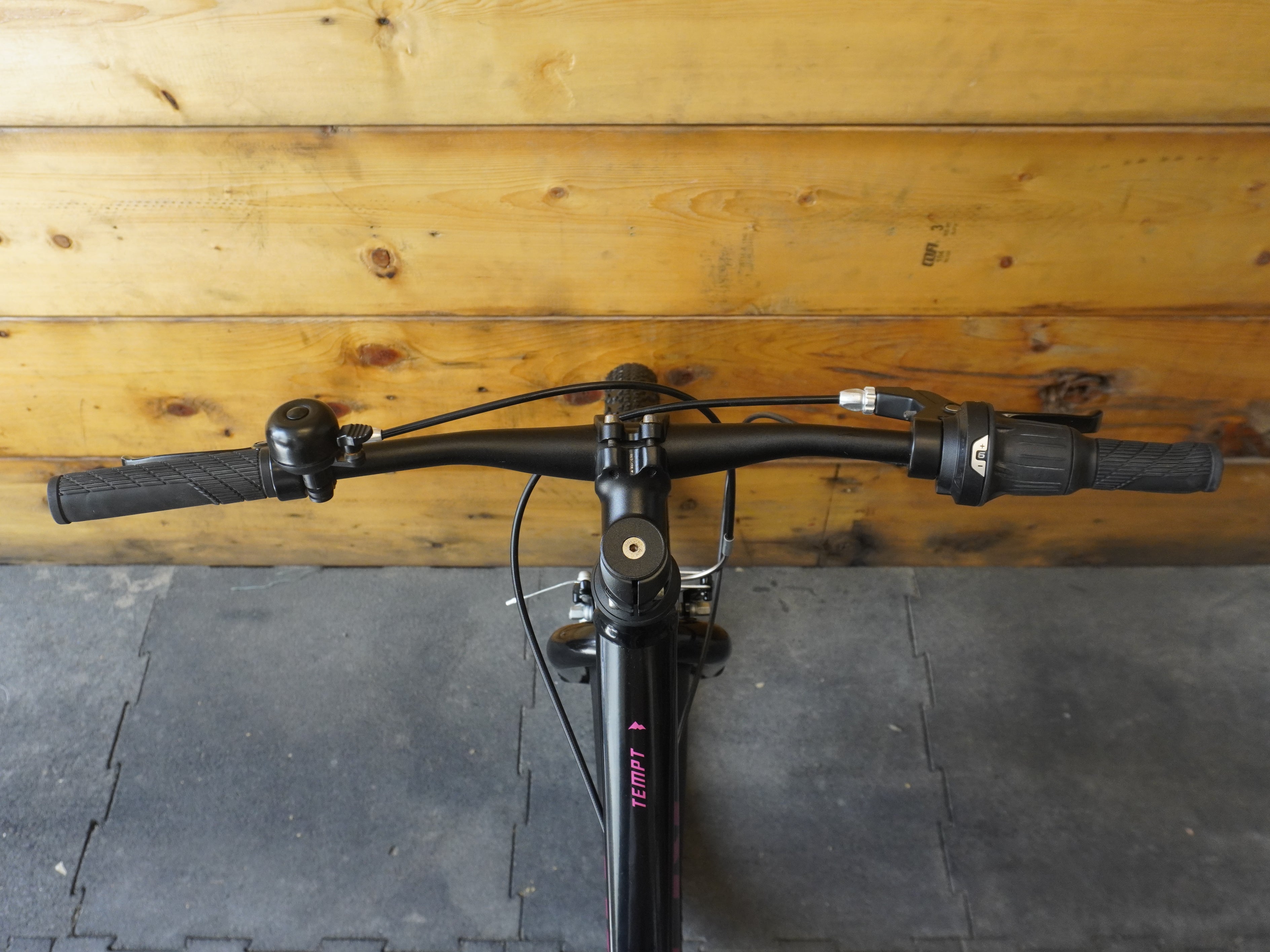 Liv Tempt 24 Lite Kids Bike