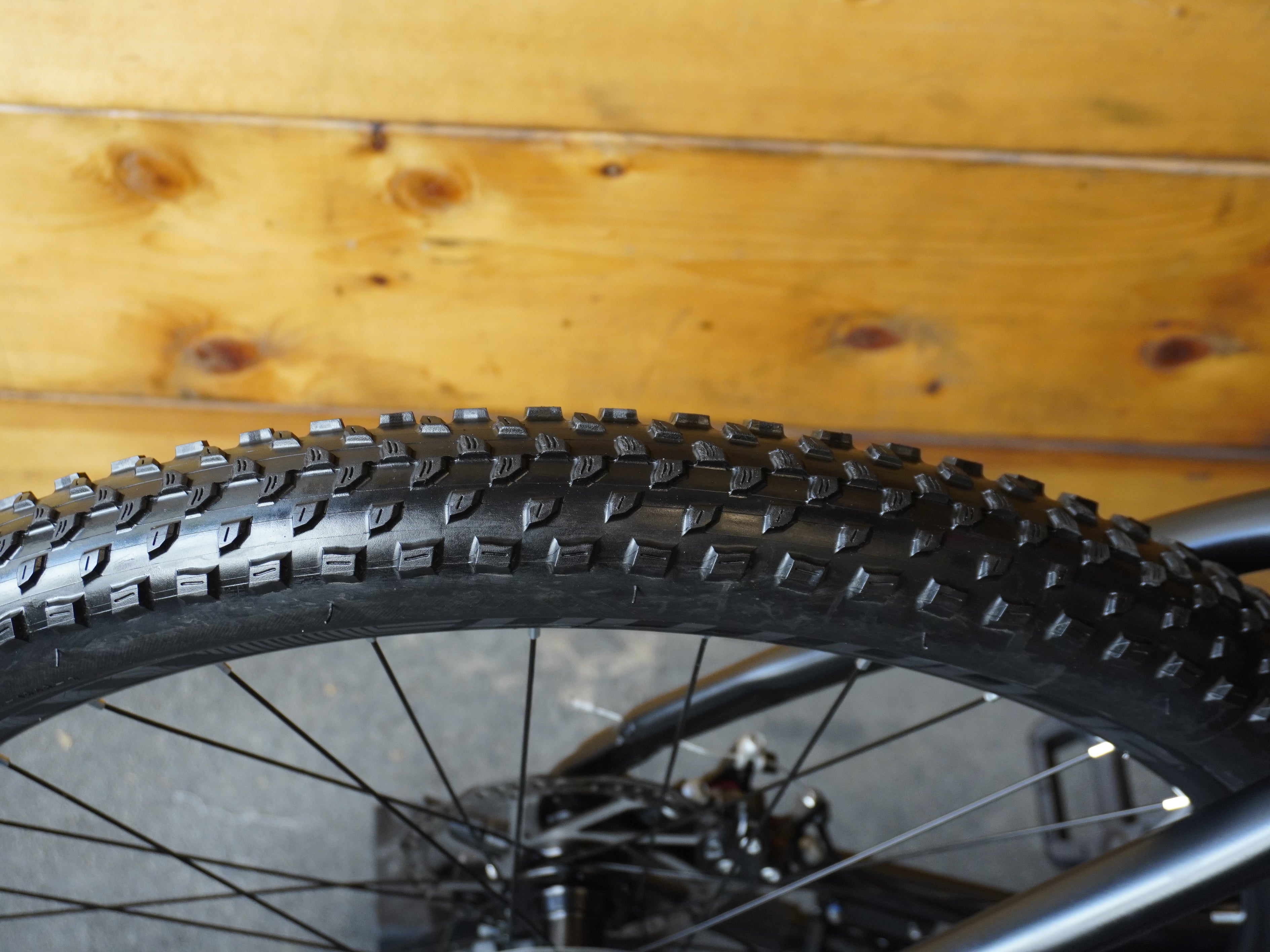 RENT Spartan Aline 27.5" Hardtail Mountain Bike