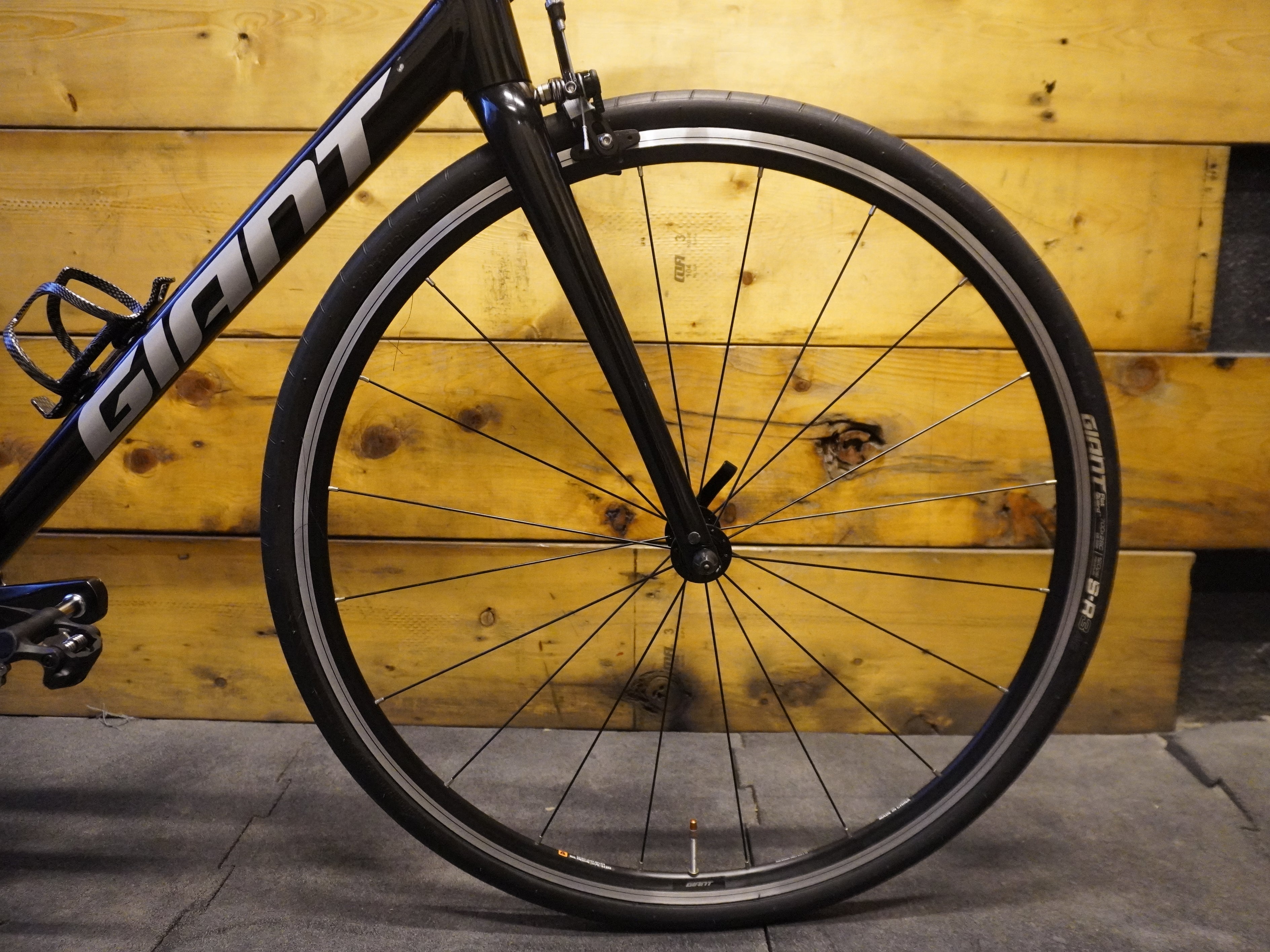 Giant Contend 2 Road Bike