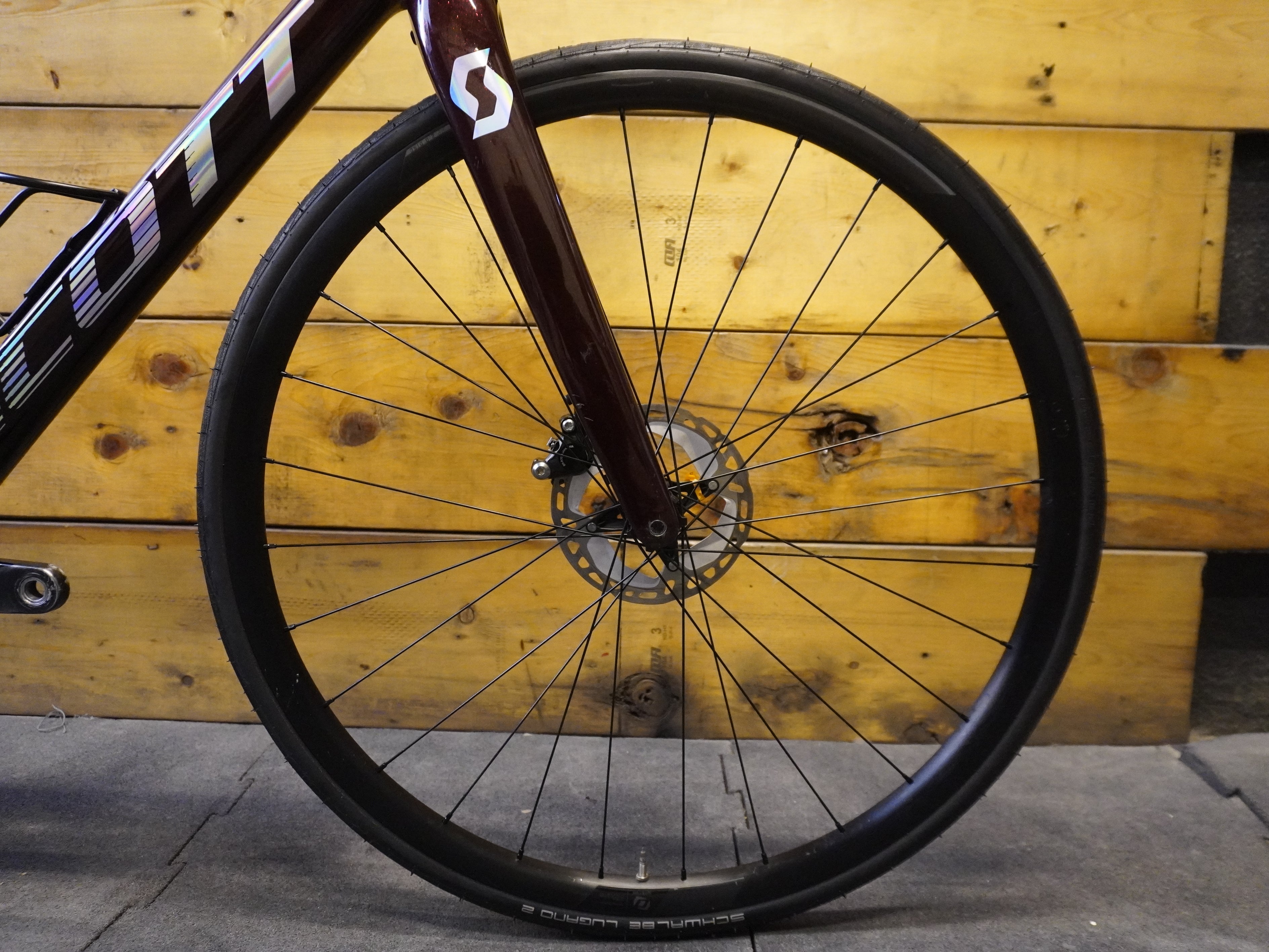 RENT Scott Addict 30 Road Bike