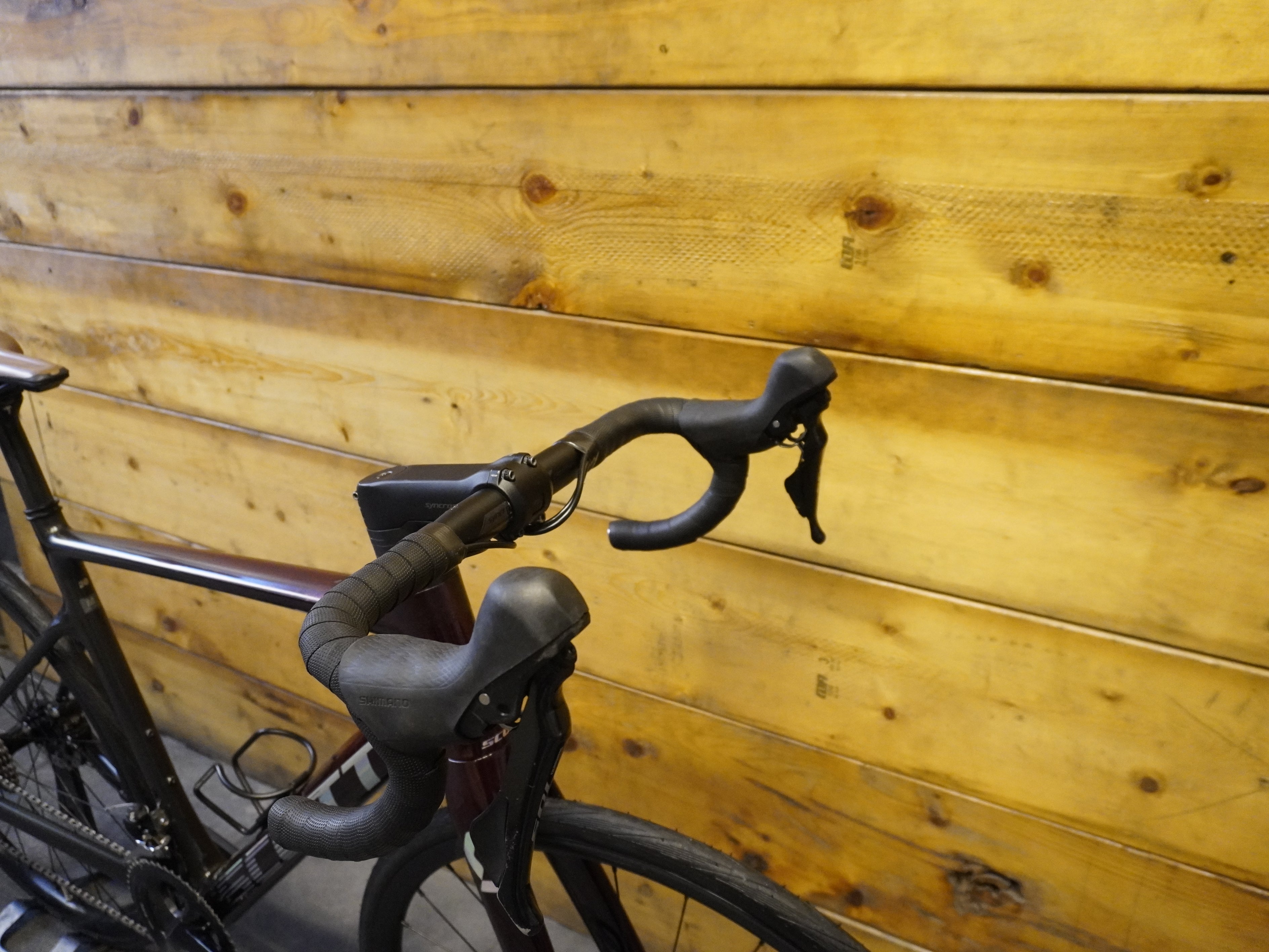 RENT Scott Addict 30 Road Bike