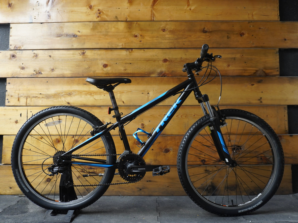RENT Trek 820 Mountain Bike