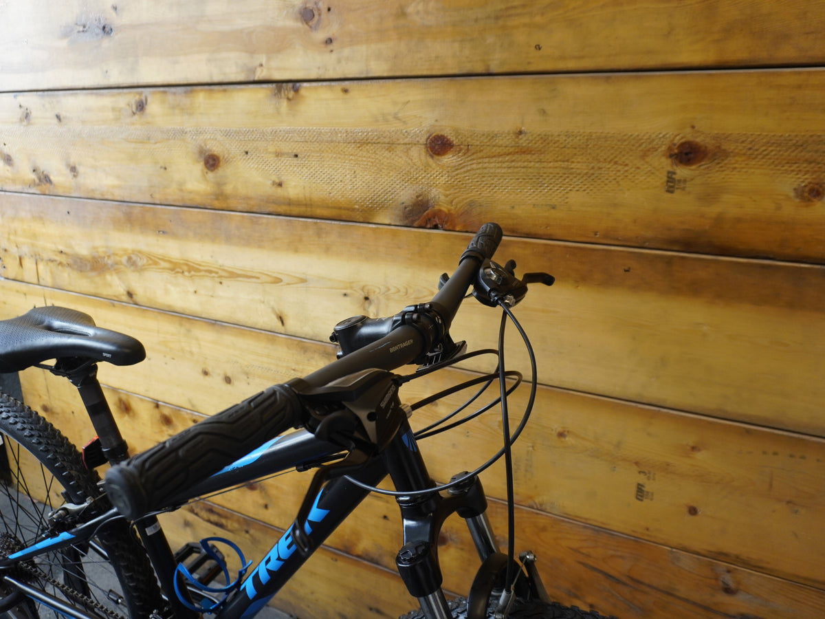 RENT Trek 820 Mountain Bike