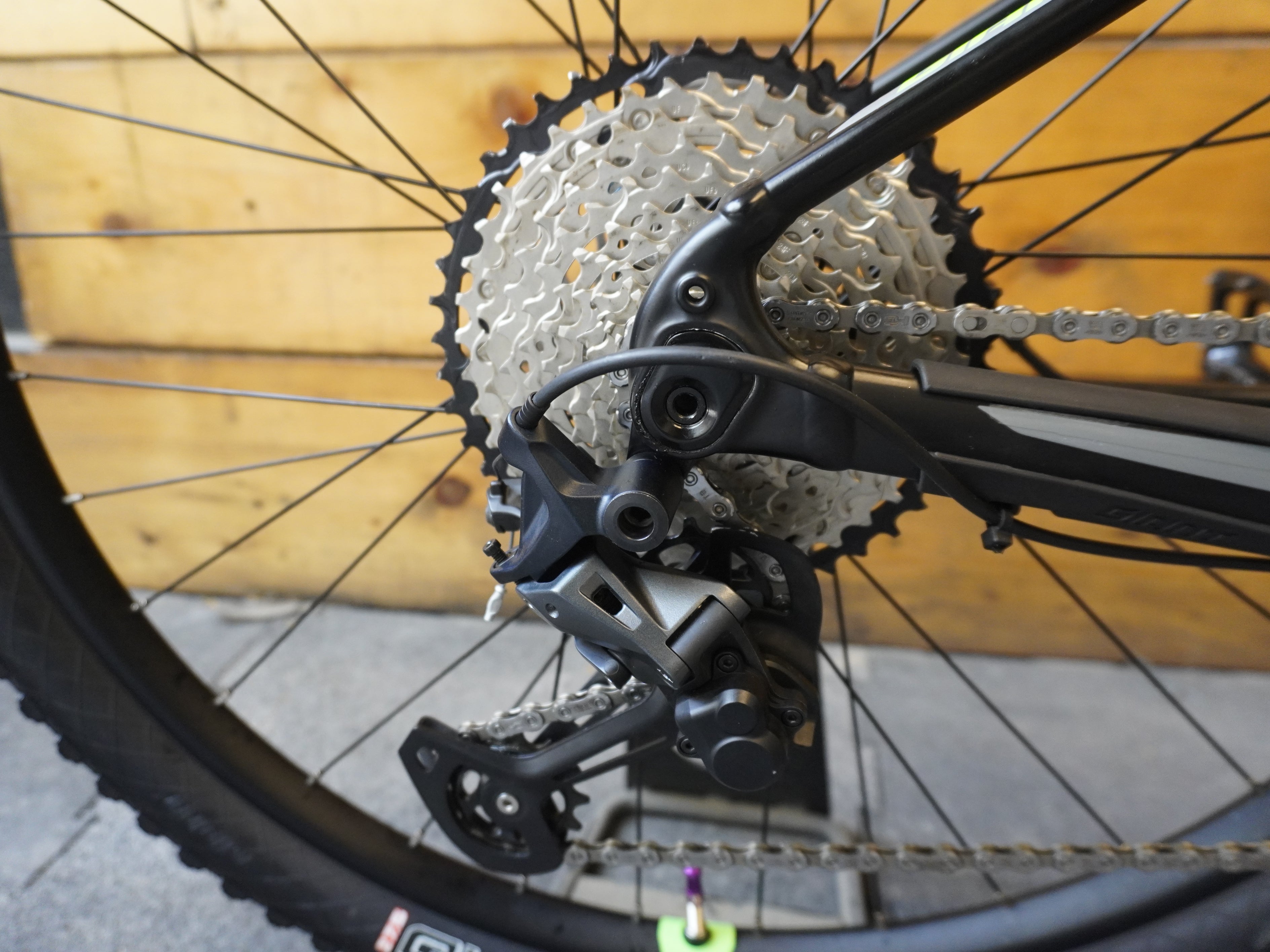 RENT Giant XTC SLR 2 Mountain Bike