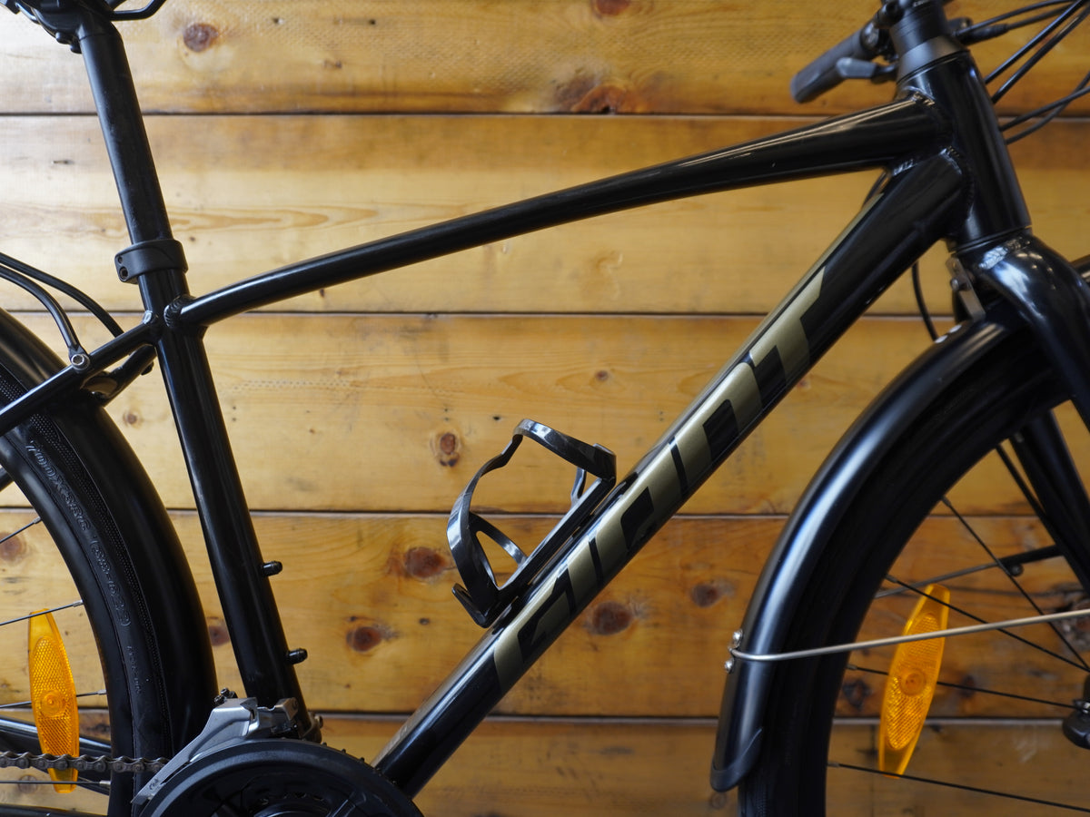 Giant Escape 2 Hybrid Bike