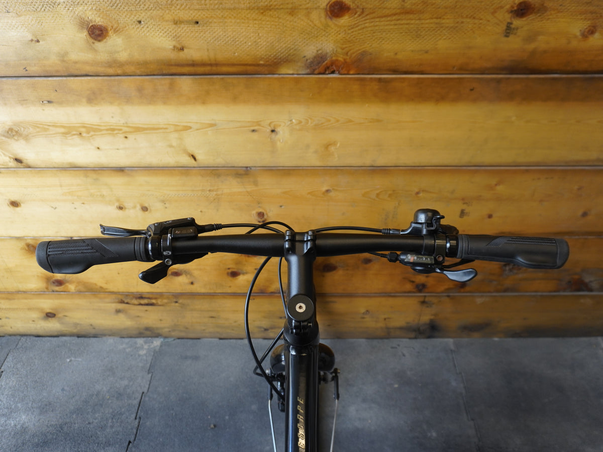 Giant Escape 2 Hybrid Bike