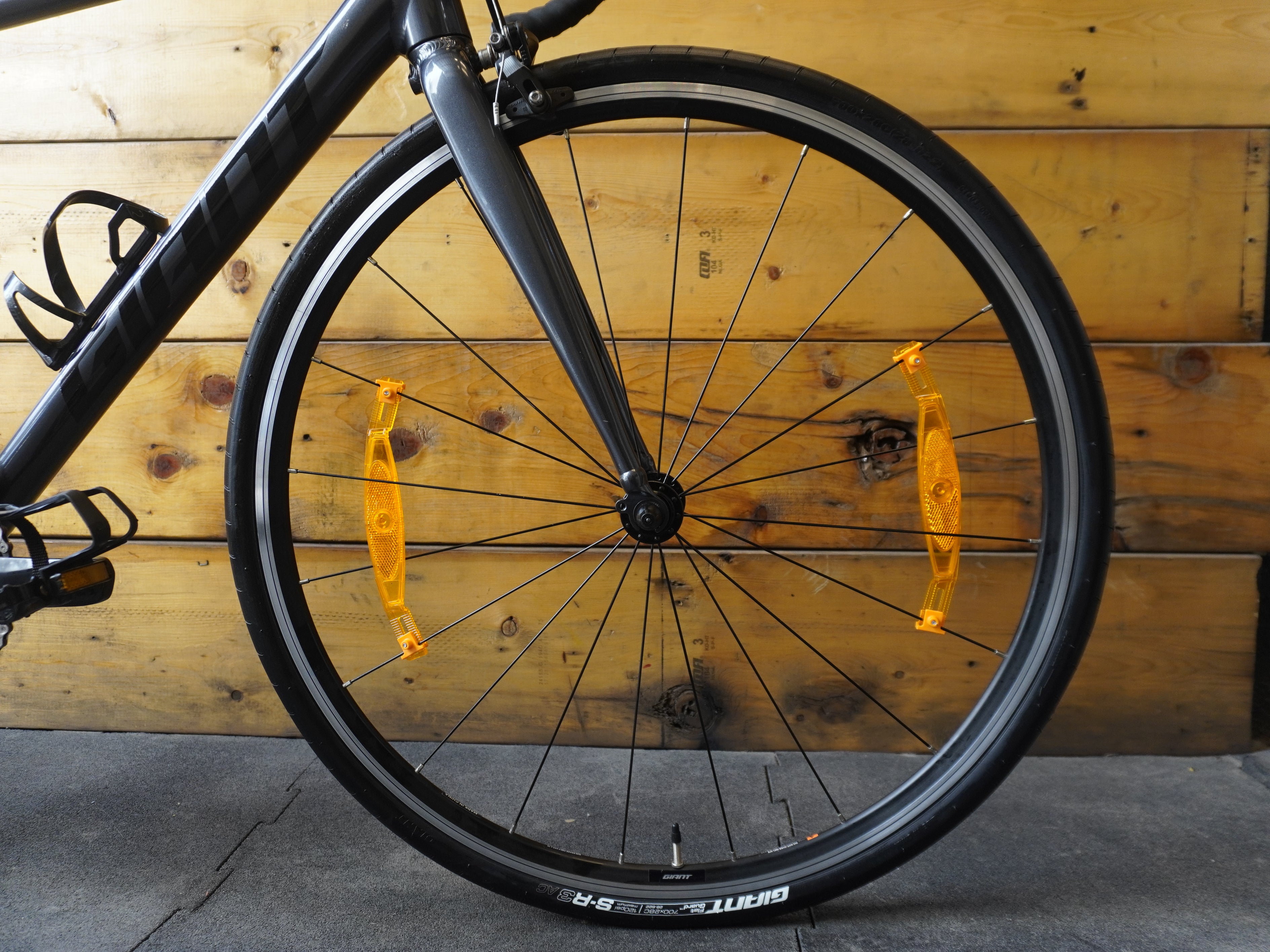 RENT Giant Contend Road Bike