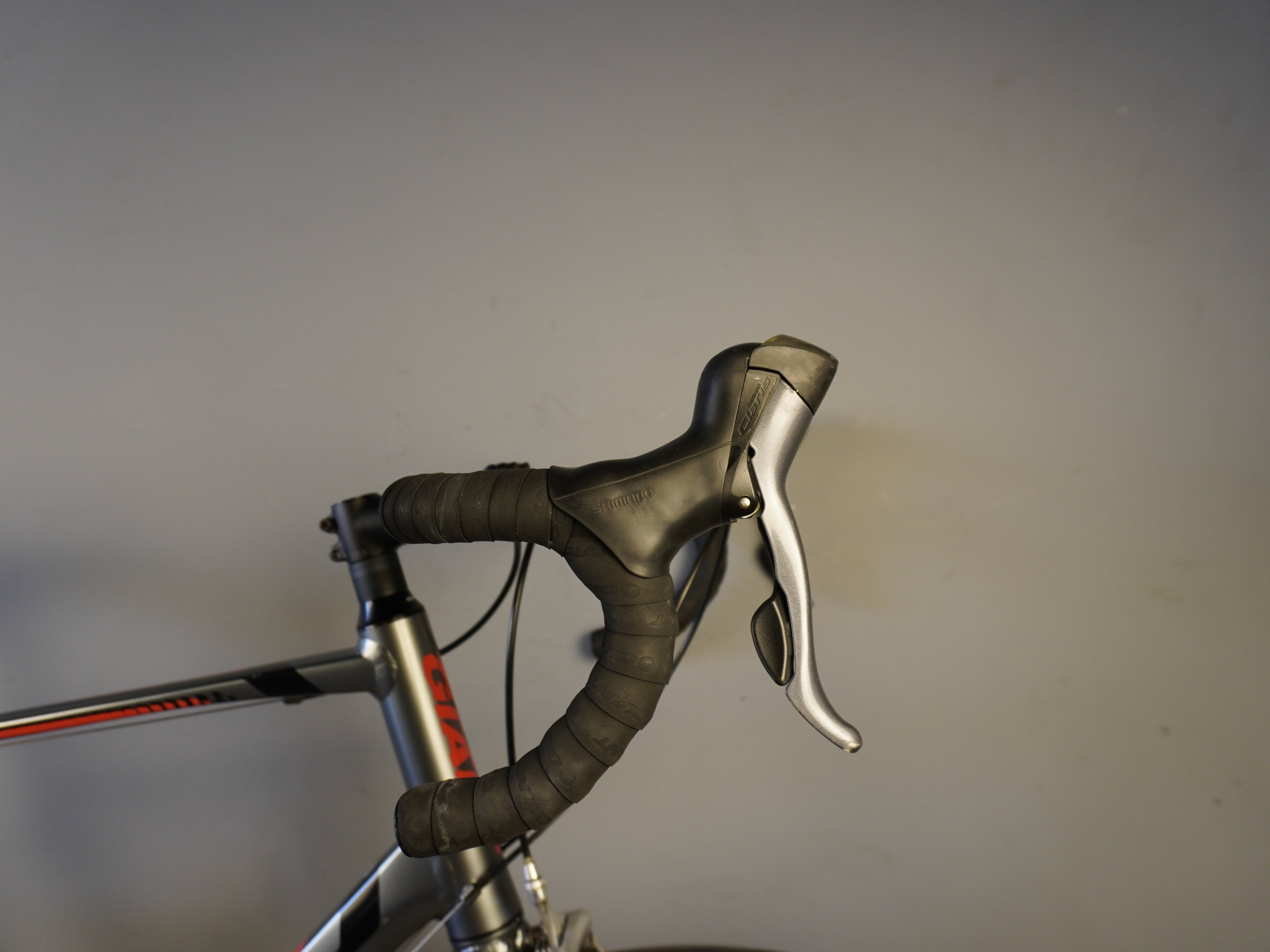 RENT Giant Defy 5 Road Bike