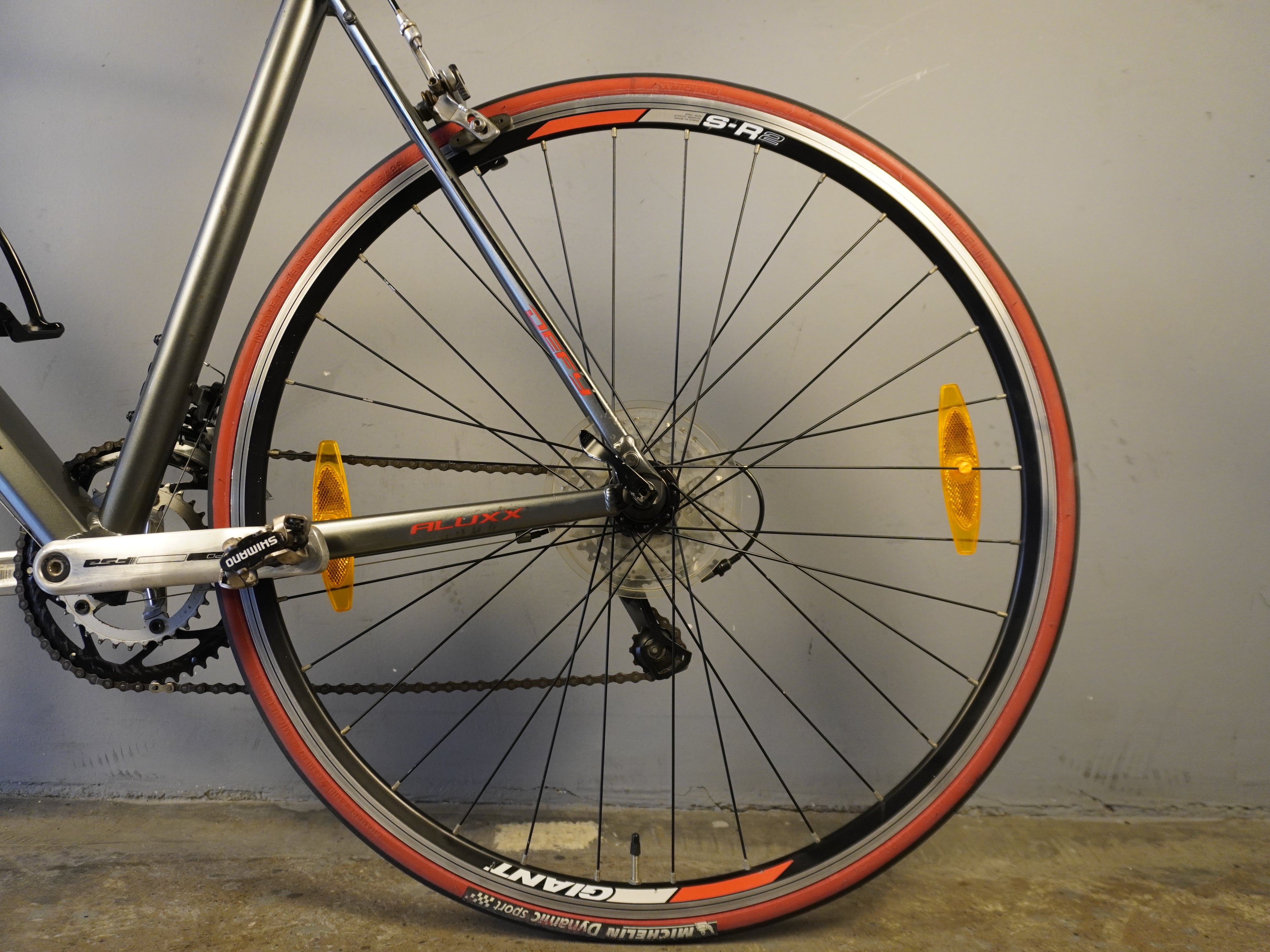 RENT Giant Defy 5 Road Bike