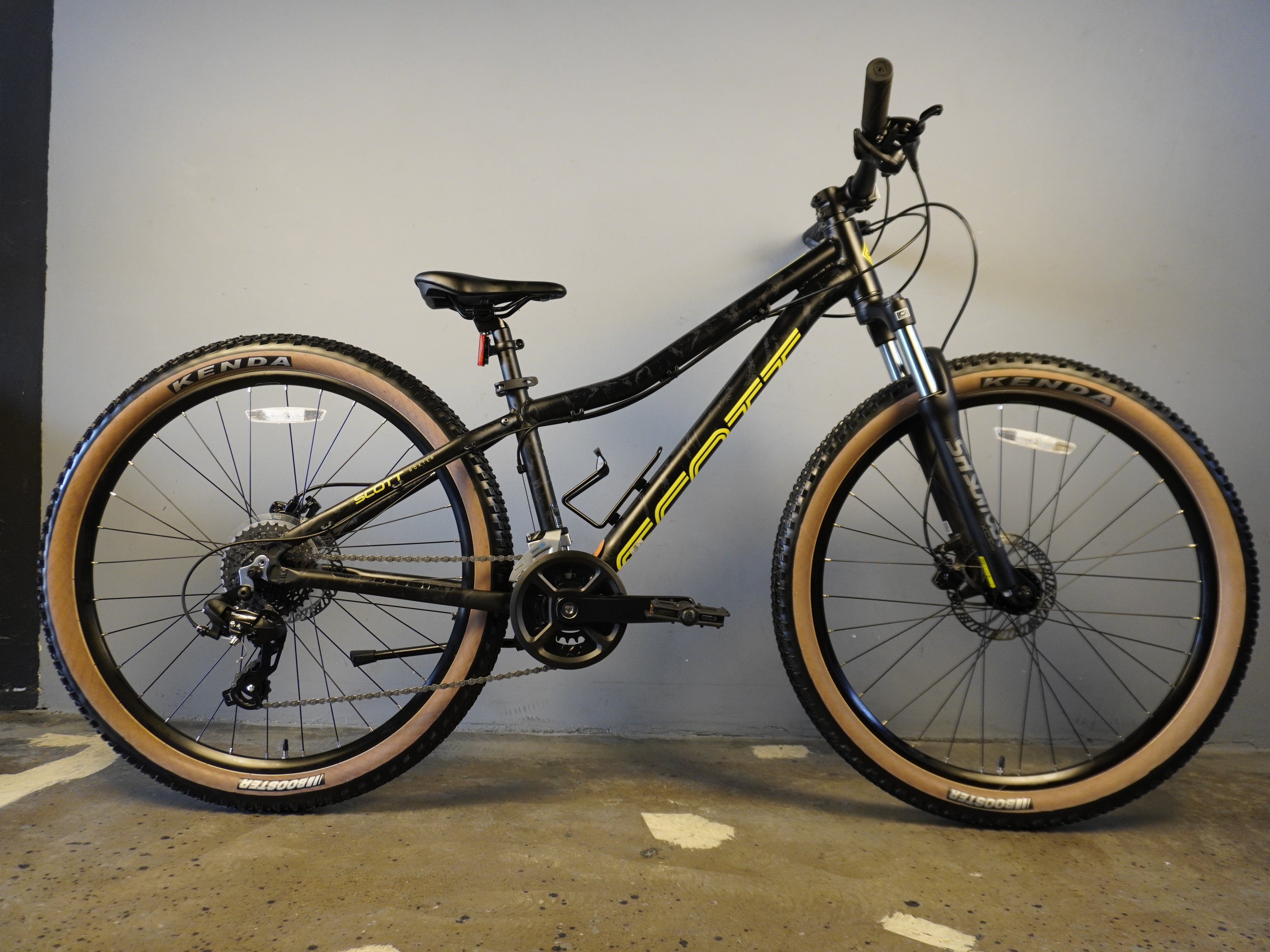 Scott Roxter 26 Kids Bike