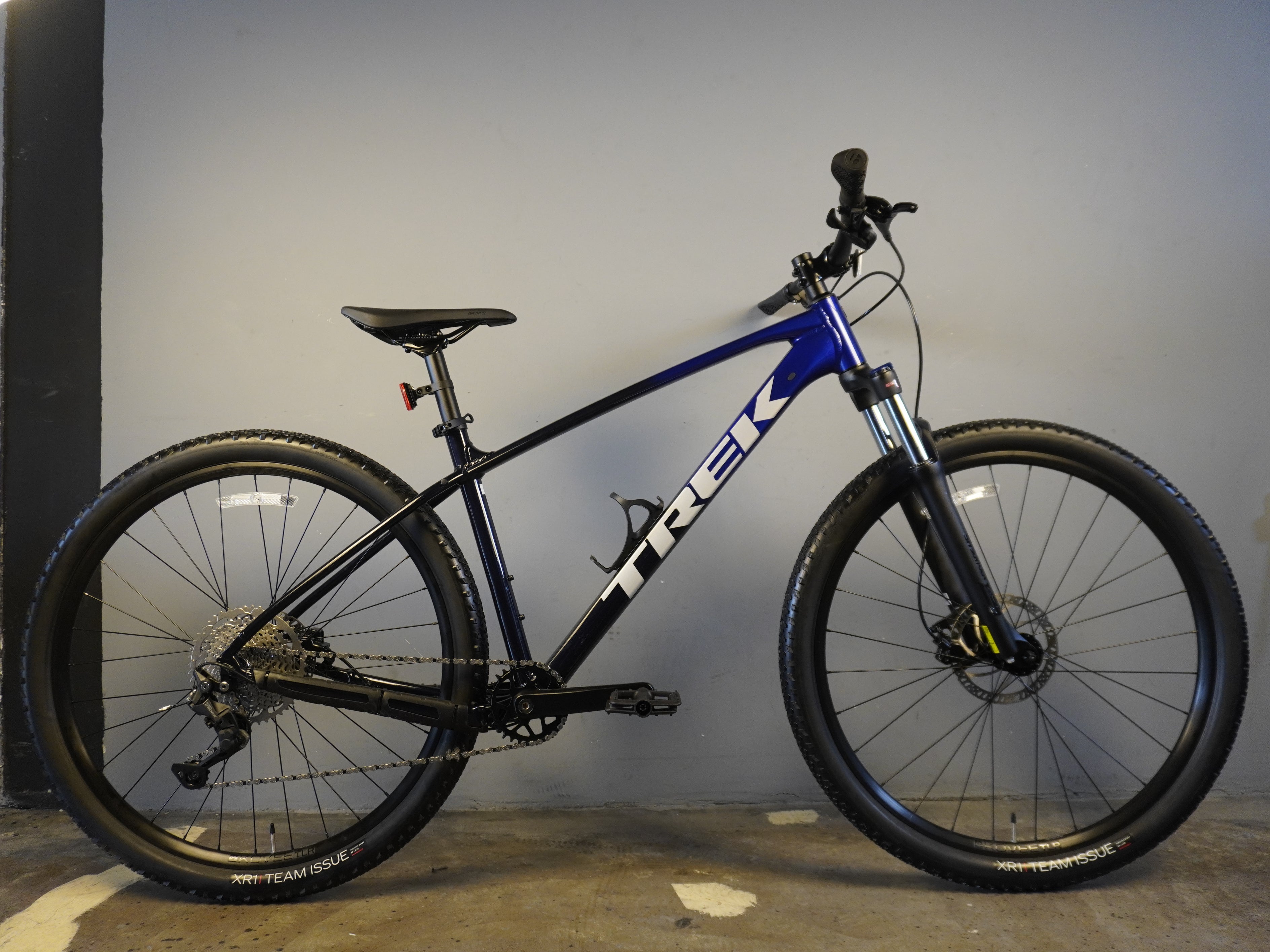 Trek Marlin 6 Gen 2 Mountain Bike