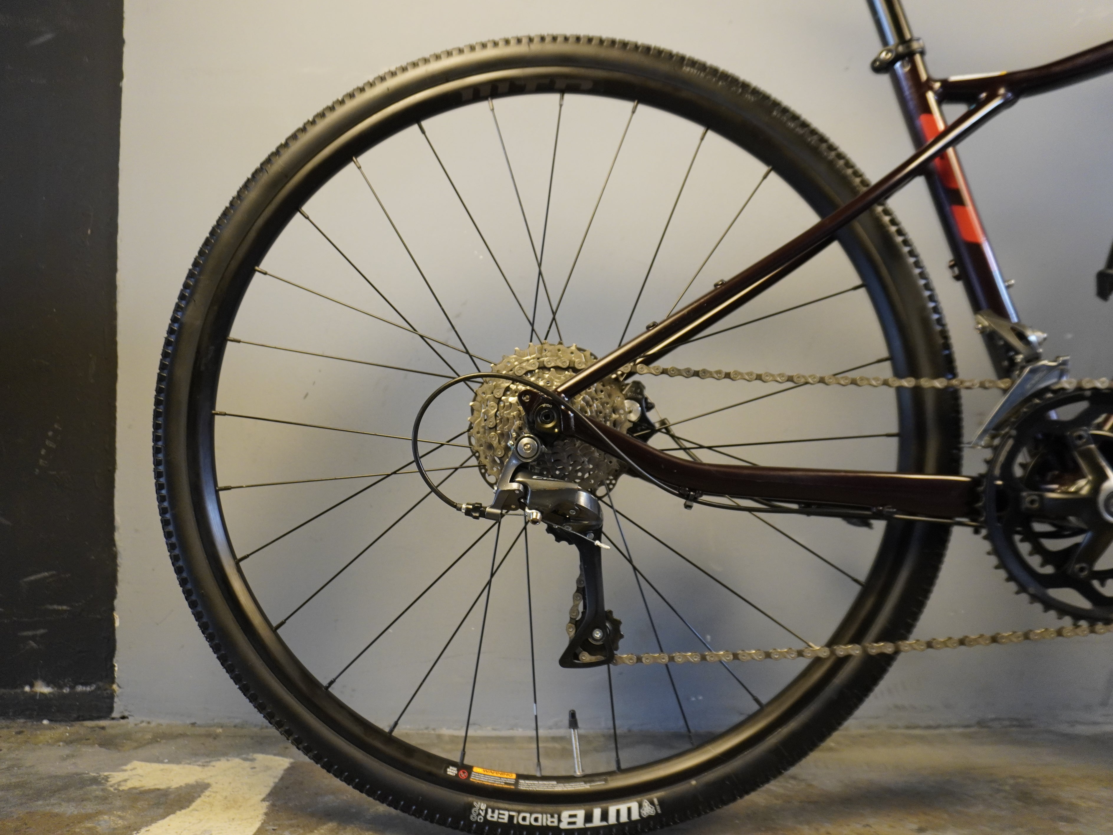 RENT GT Grade Elite Gravel Bike