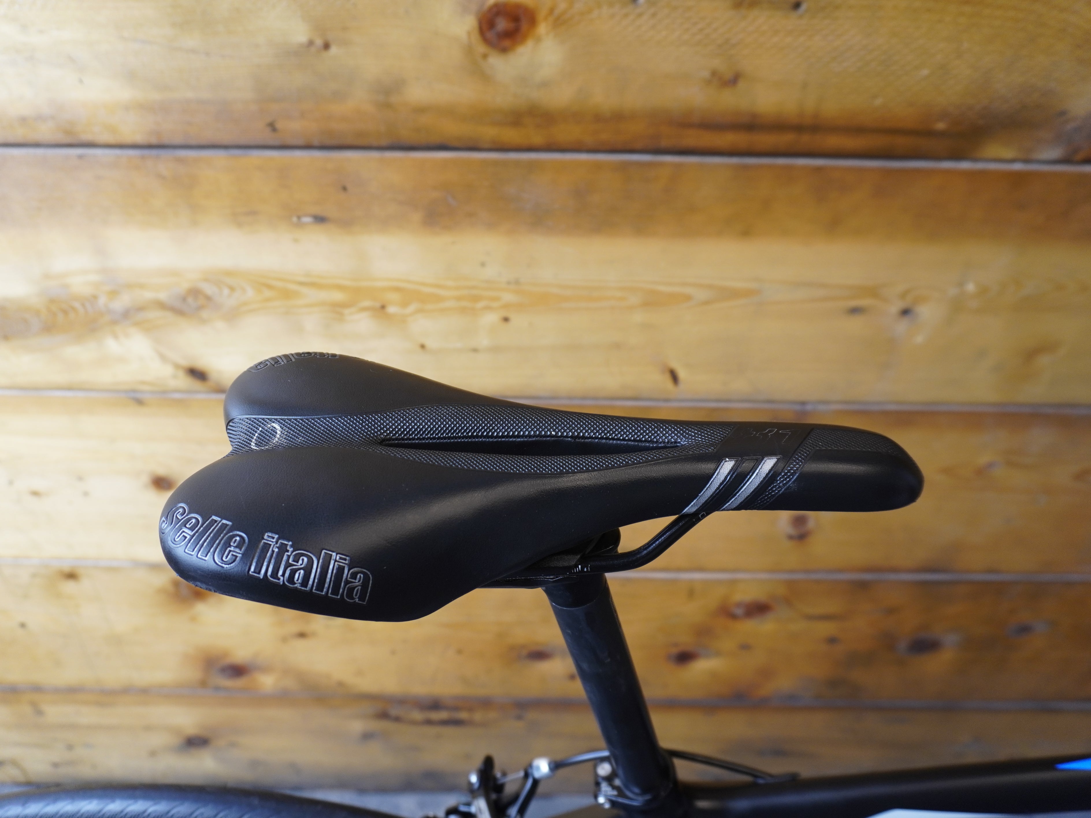 RENT Orbea Avant Road Bike