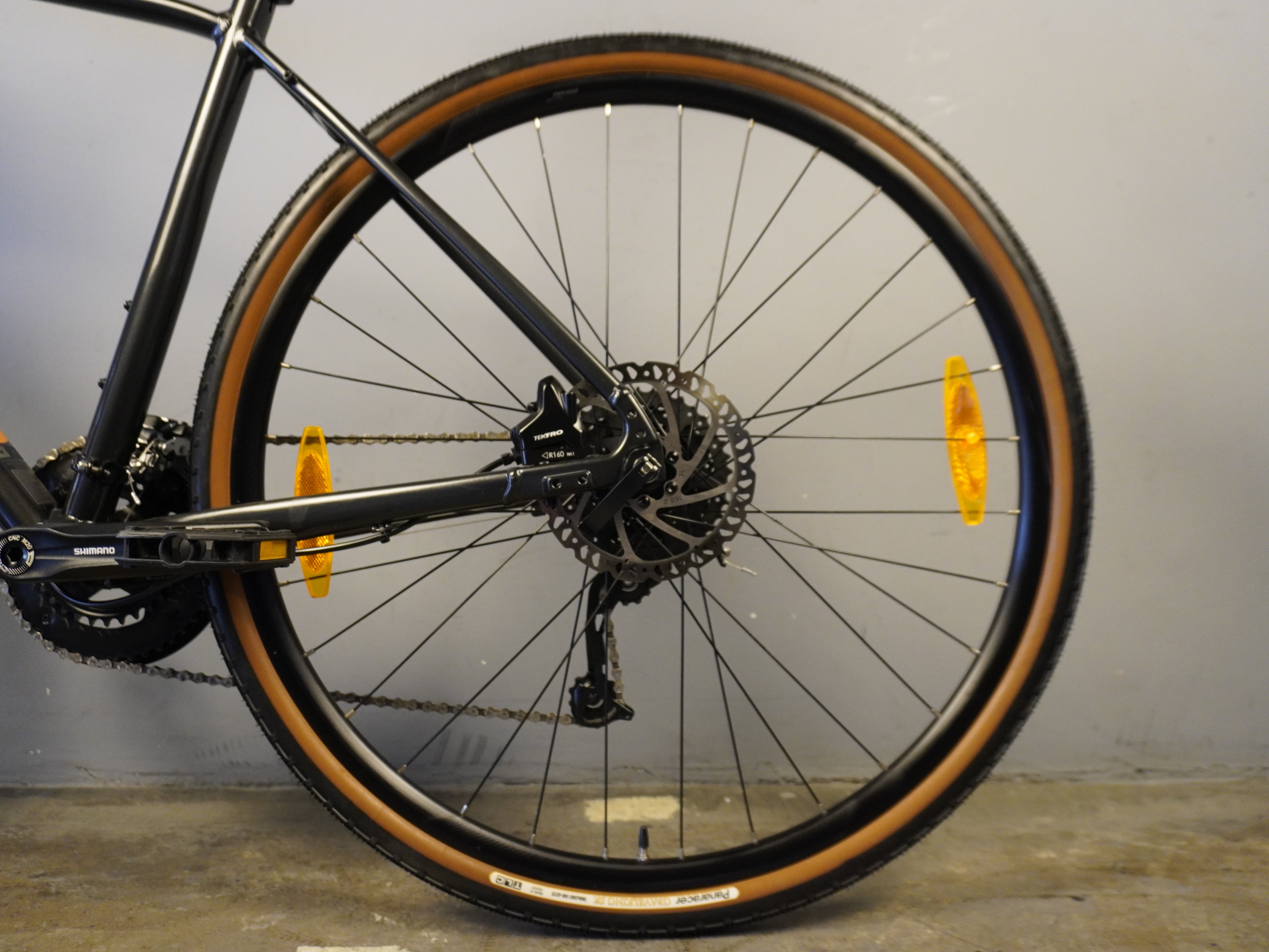 RENT Giant Escape 1 Hybrid Bike
